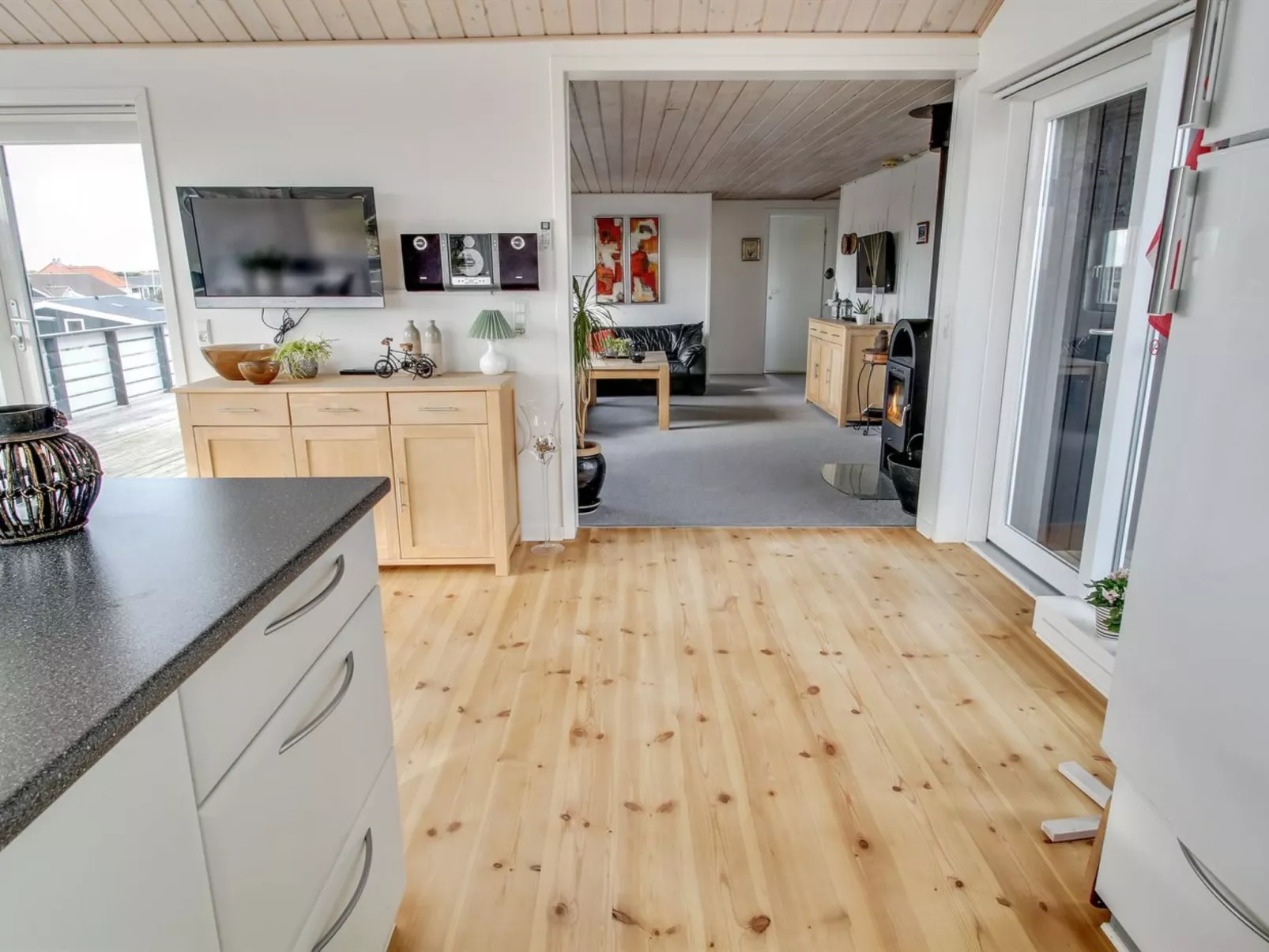 "Ute" - 200m from the sea-Binnen