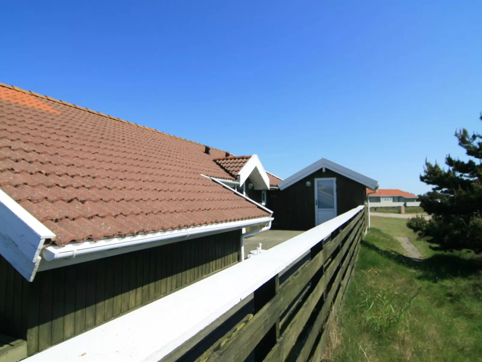 "Lilja" - 1.5km from the sea-Buiten