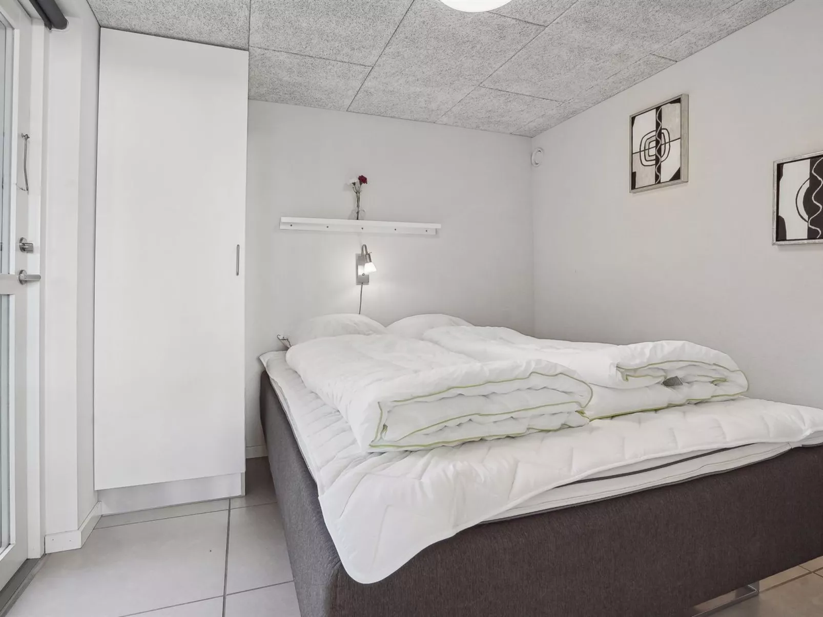 "Tenaya" - 200m from the sea-Binnen