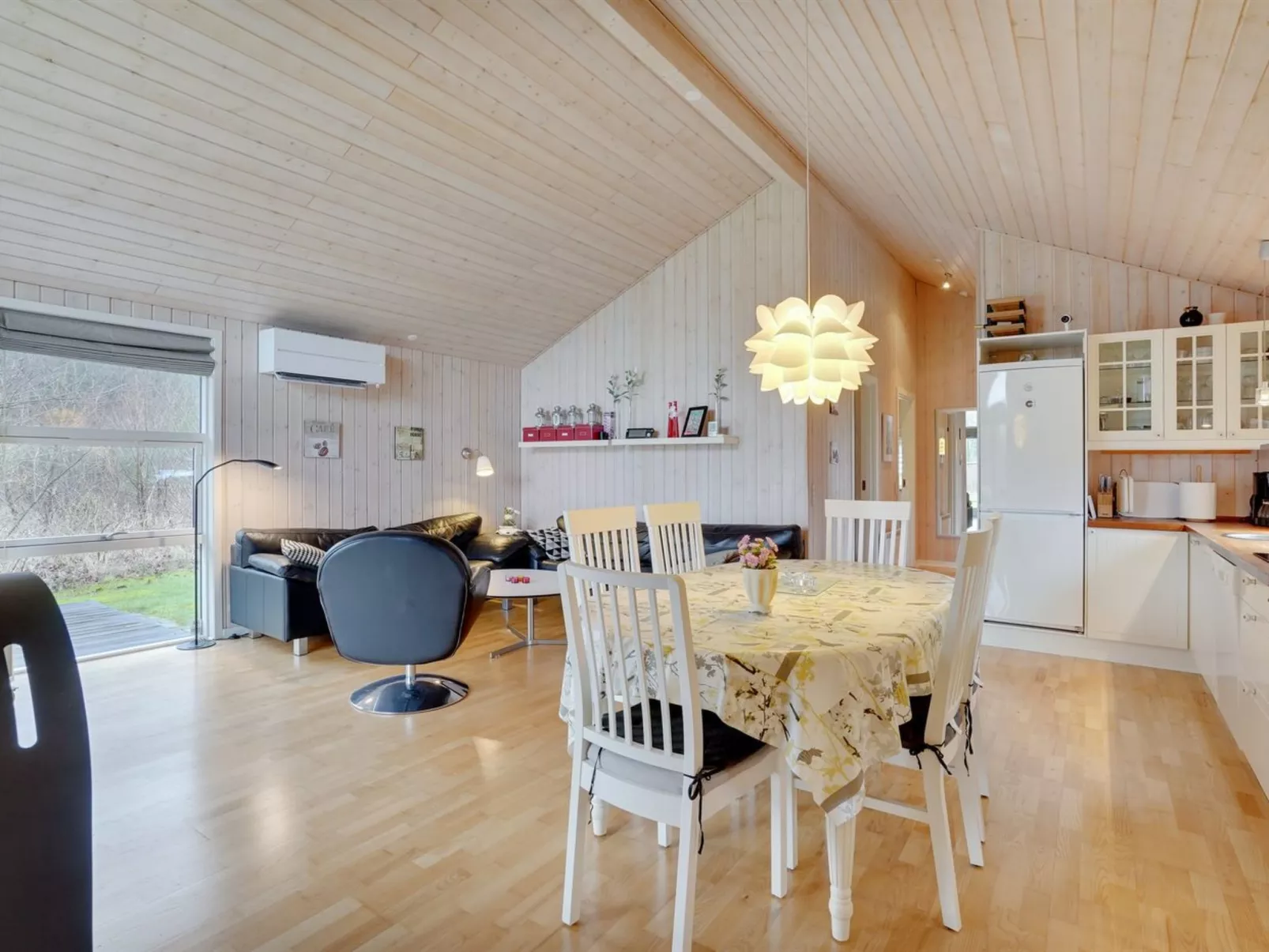 "Tatti" - 30km from the sea-Binnen