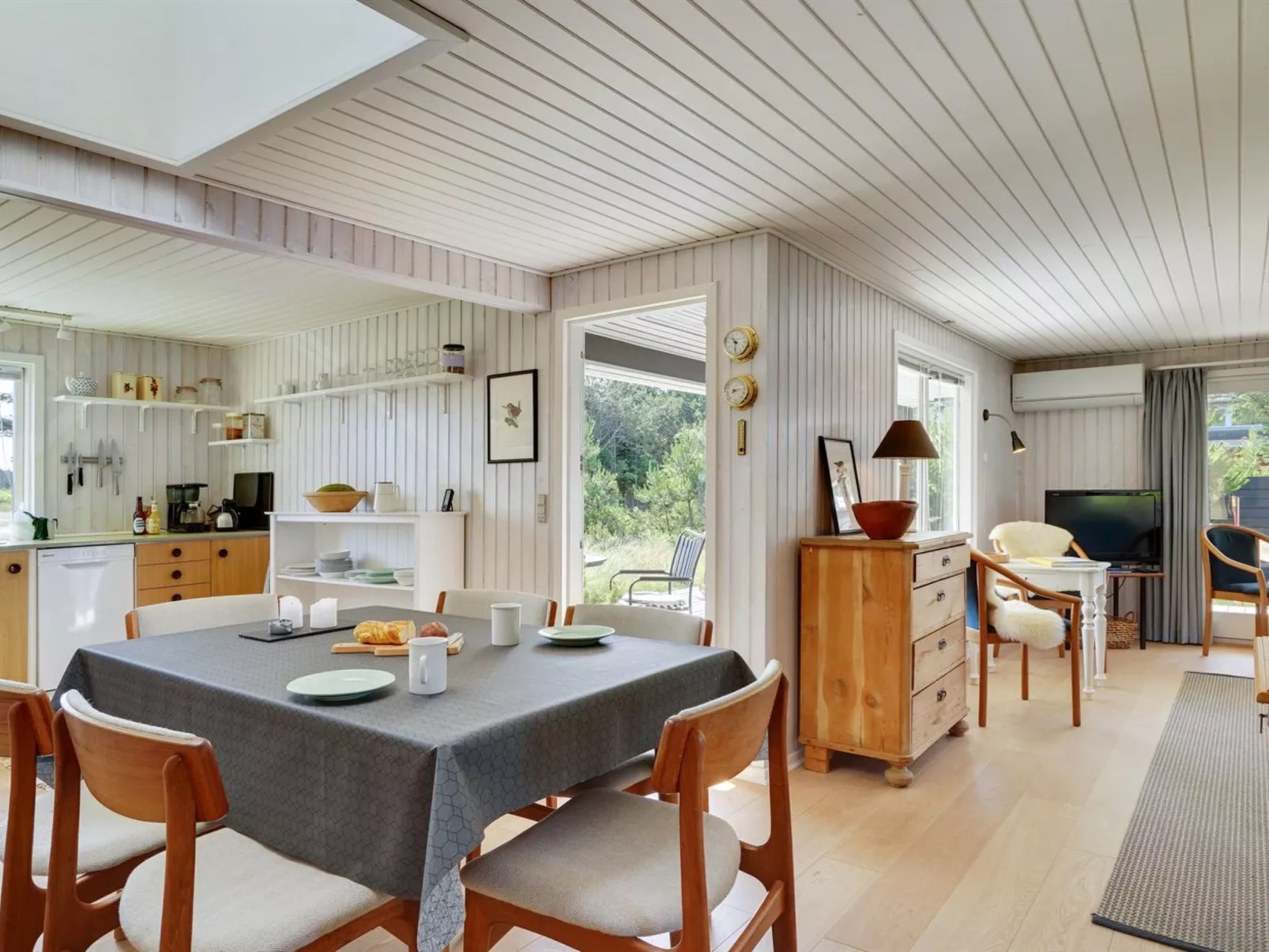 "Vuokko" - 400m from the sea-Binnen