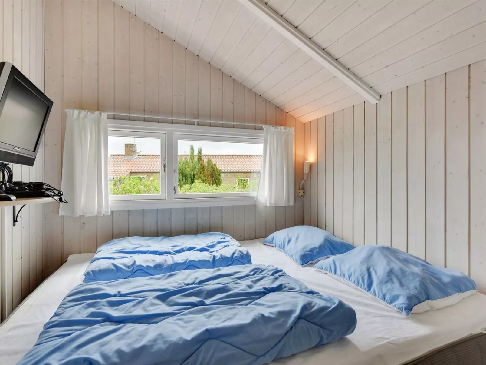 "Hwiting" - 200m from the sea-Binnen