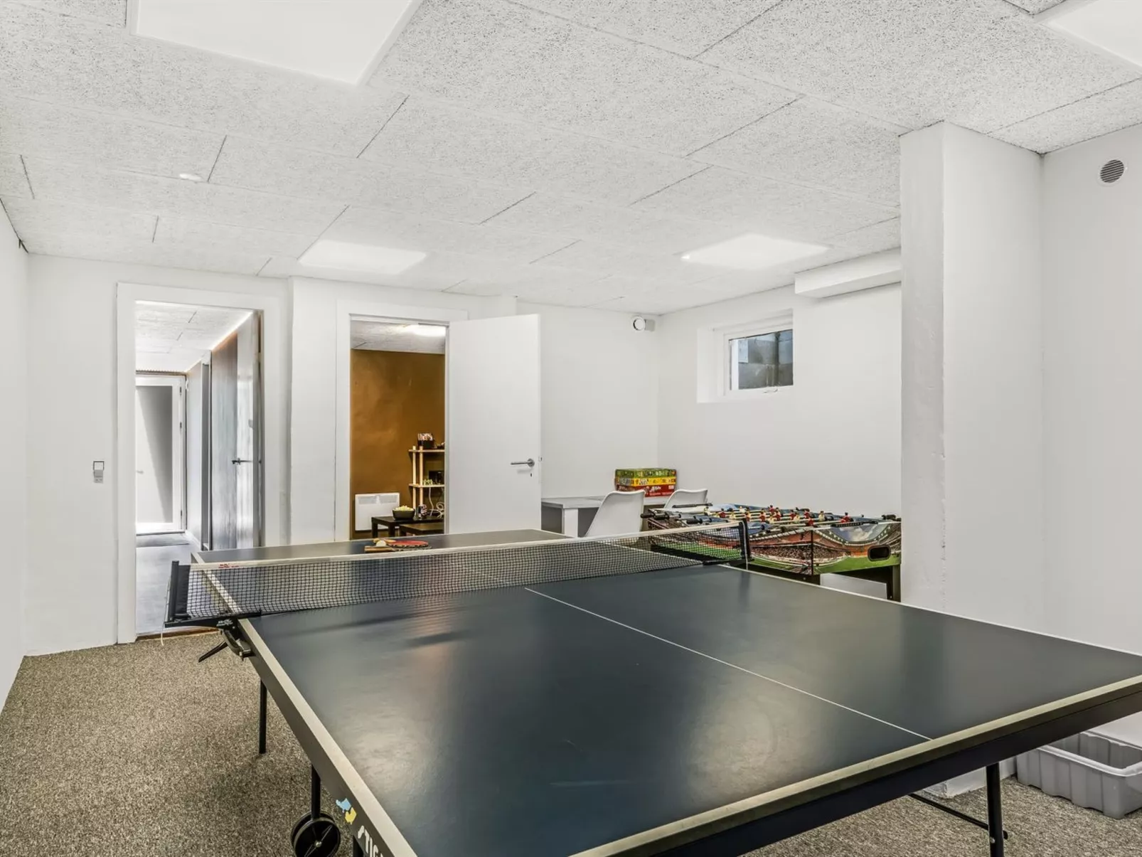 "Gudfast" - 300m to the fjord-Binnen