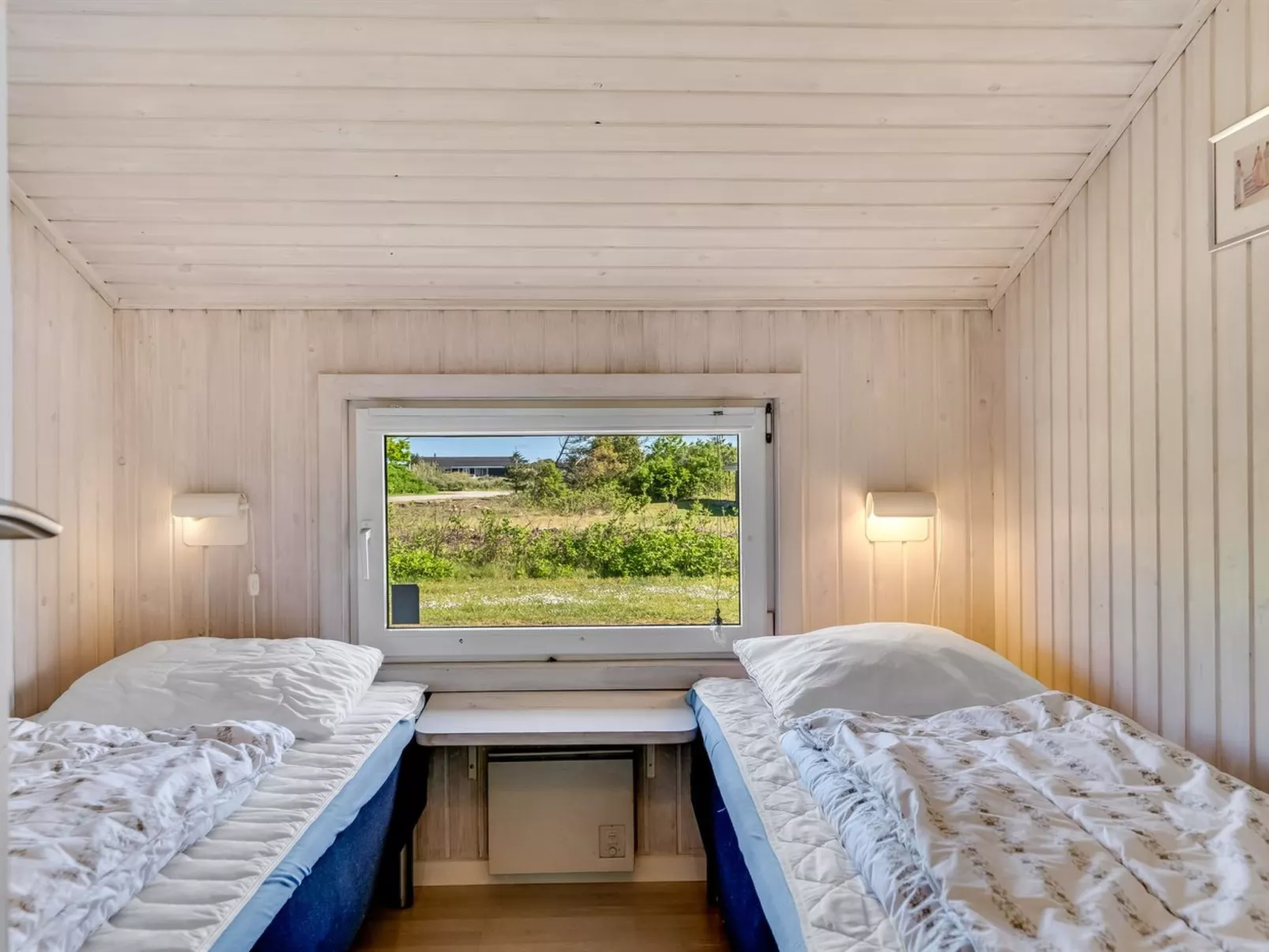 "Aponi" - 400m from the sea-Binnen