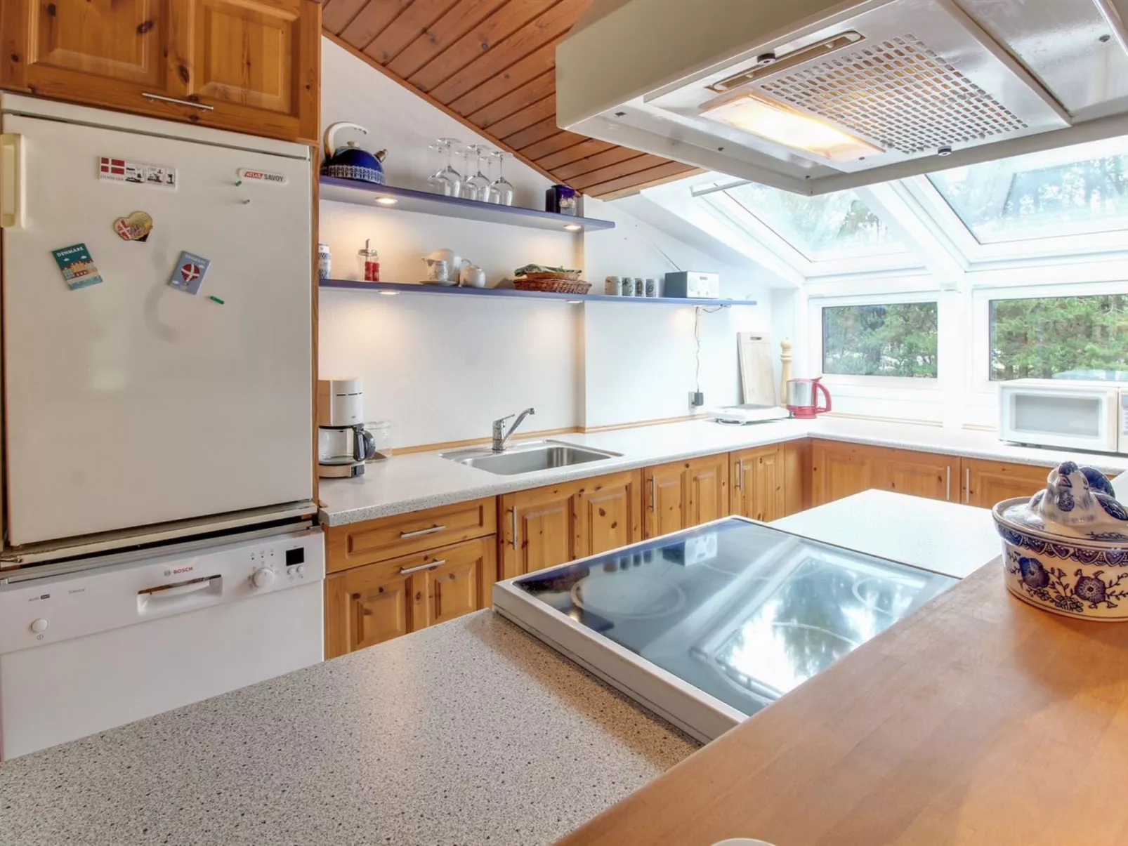 "Tirsa" - 3.9km from the sea-Binnen