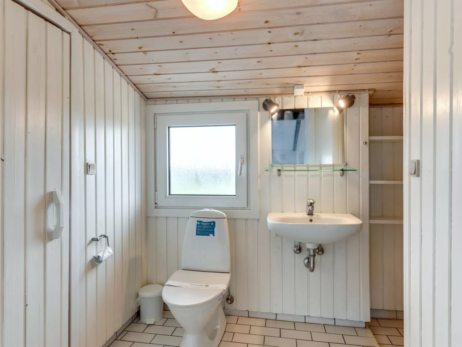 "Mogens" -  from the sea-Binnen