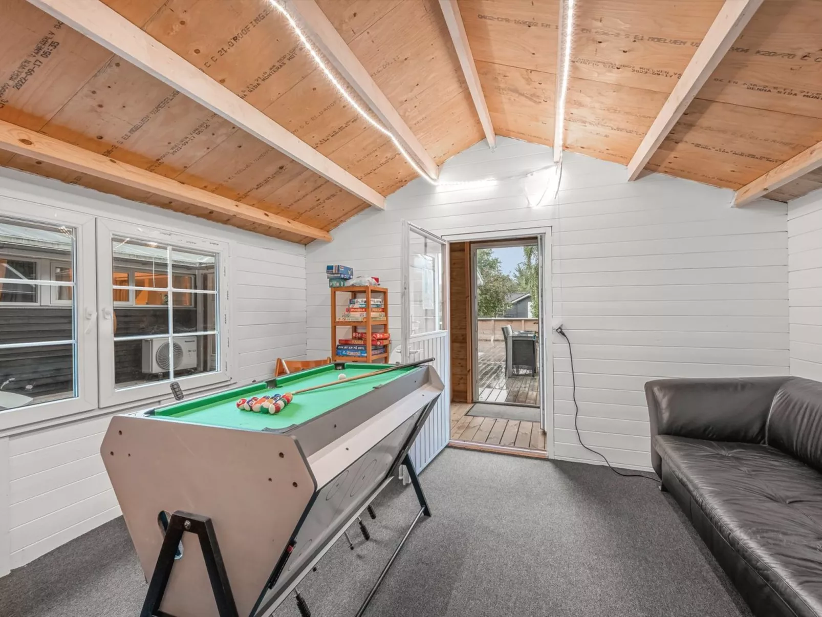 "Emmanuela" - 700m to the fjord-Binnen