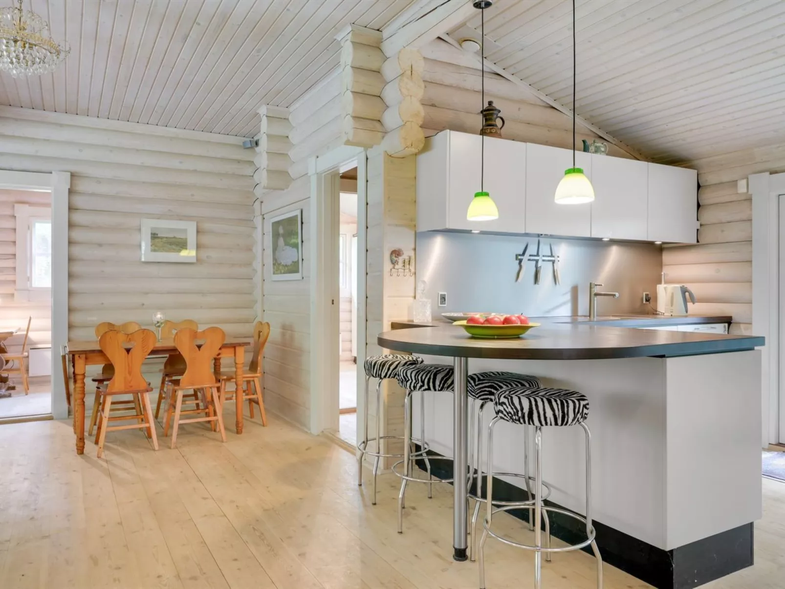 "Erika" - 250m from the sea-Binnen