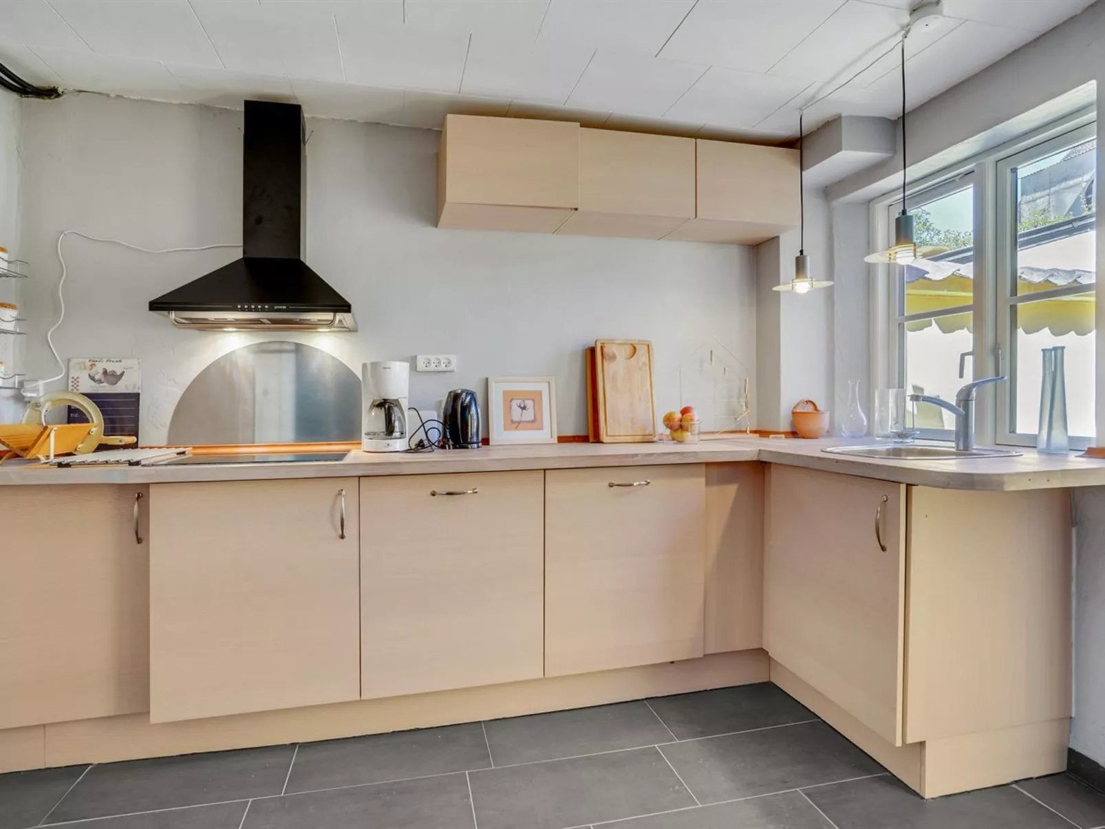 "Laust" - 250m from the sea-Binnen