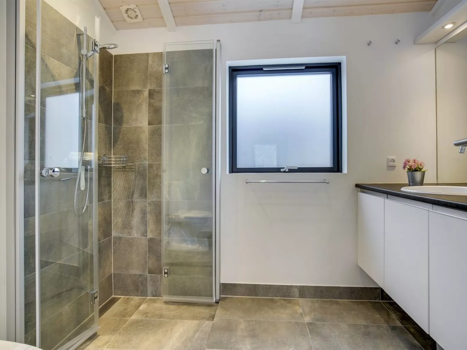 "Hildegard" - 1.5km from the sea-Binnen