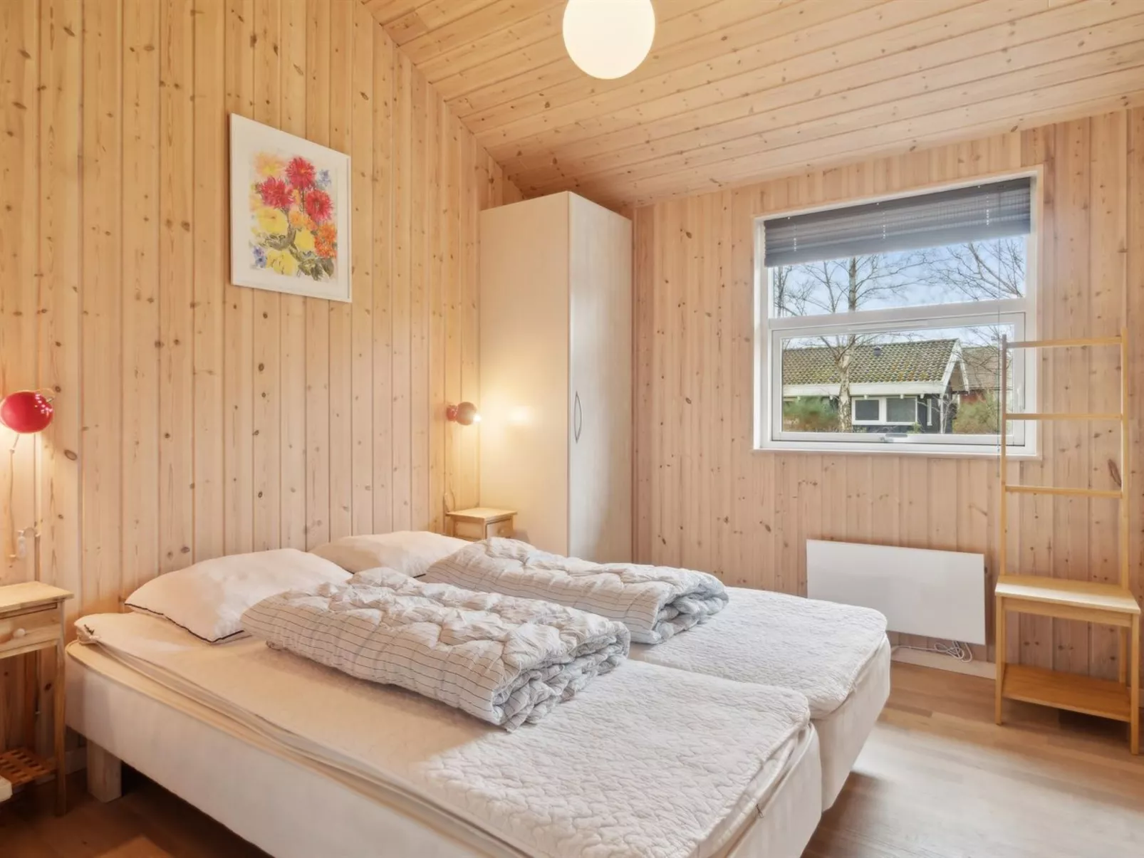 "Henninge" - 300m from the sea-Binnen