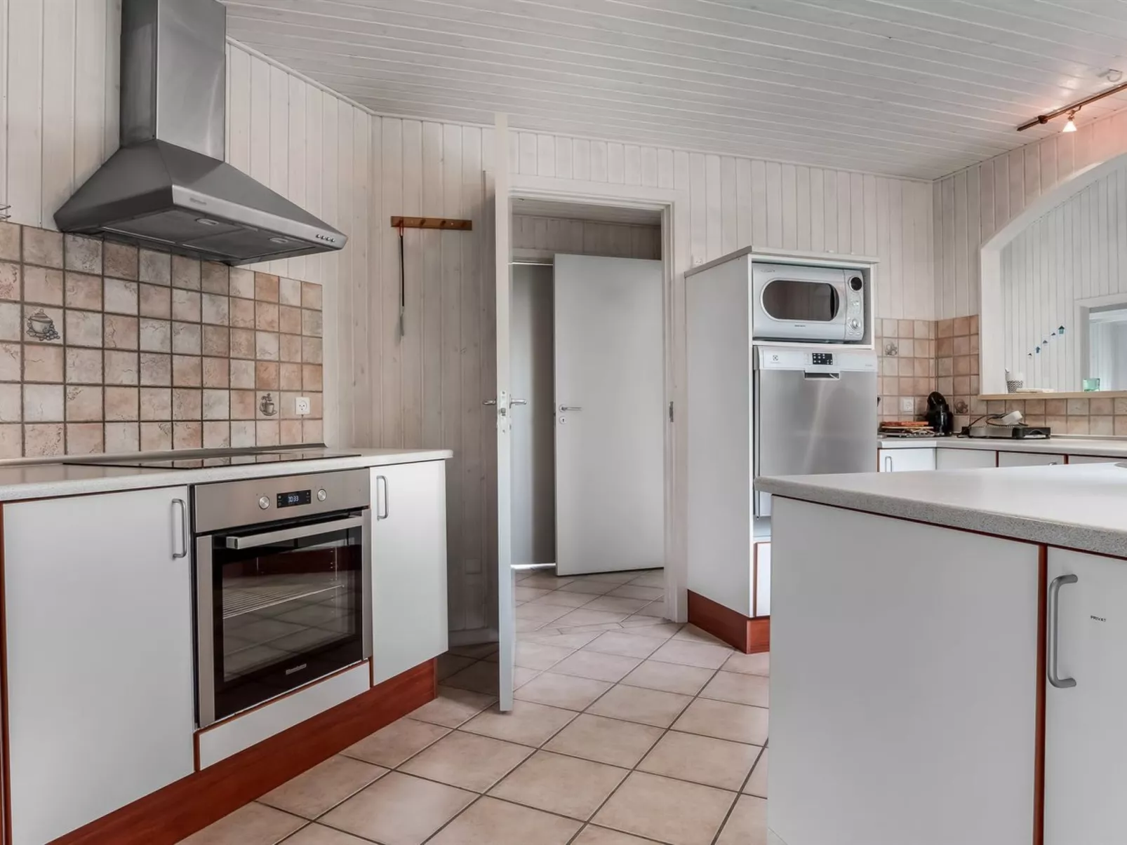 "Hauke" - 478m from the sea-Binnen