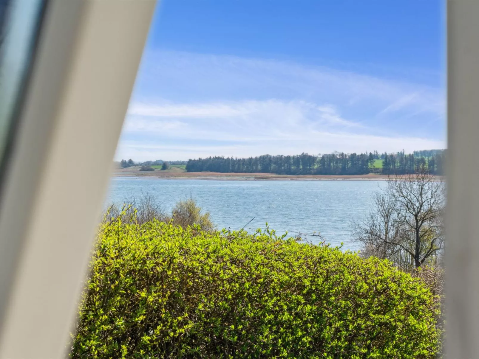 "Peetu" - 200m to the fjord-Buiten