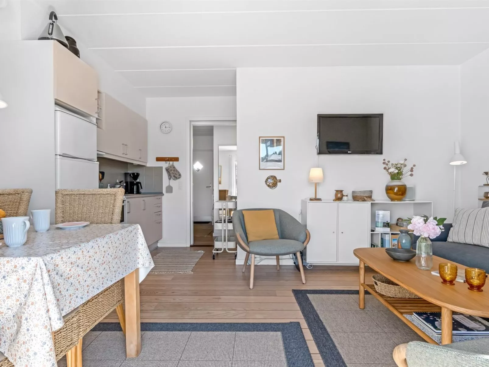 "Cilla" - 1km from the sea-Binnen