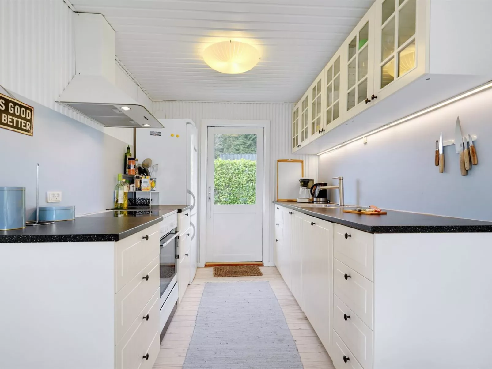 "Aksa" - 400m from the sea-Binnen