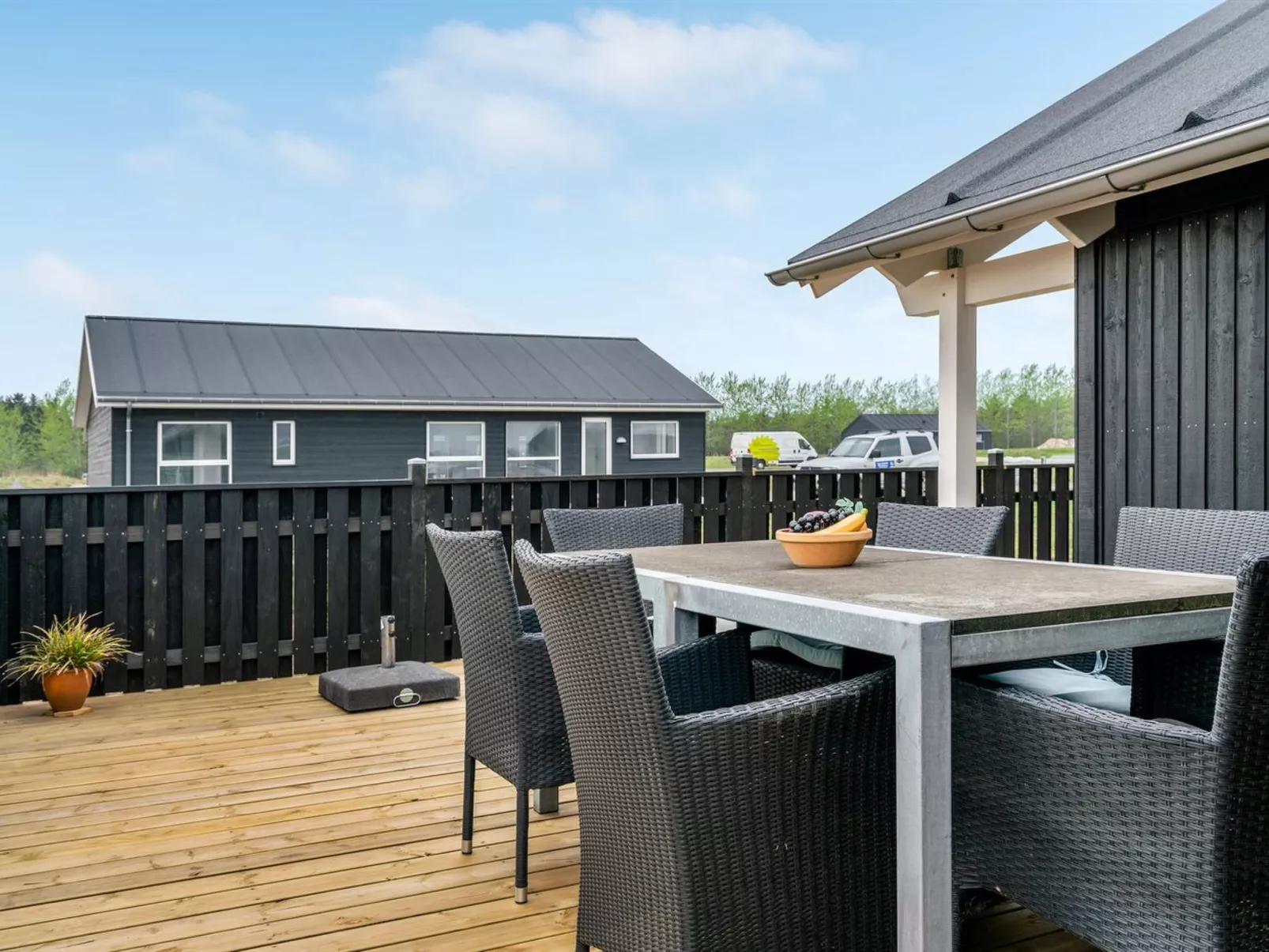 "Mirkka" - 1.5km from the sea-Buiten