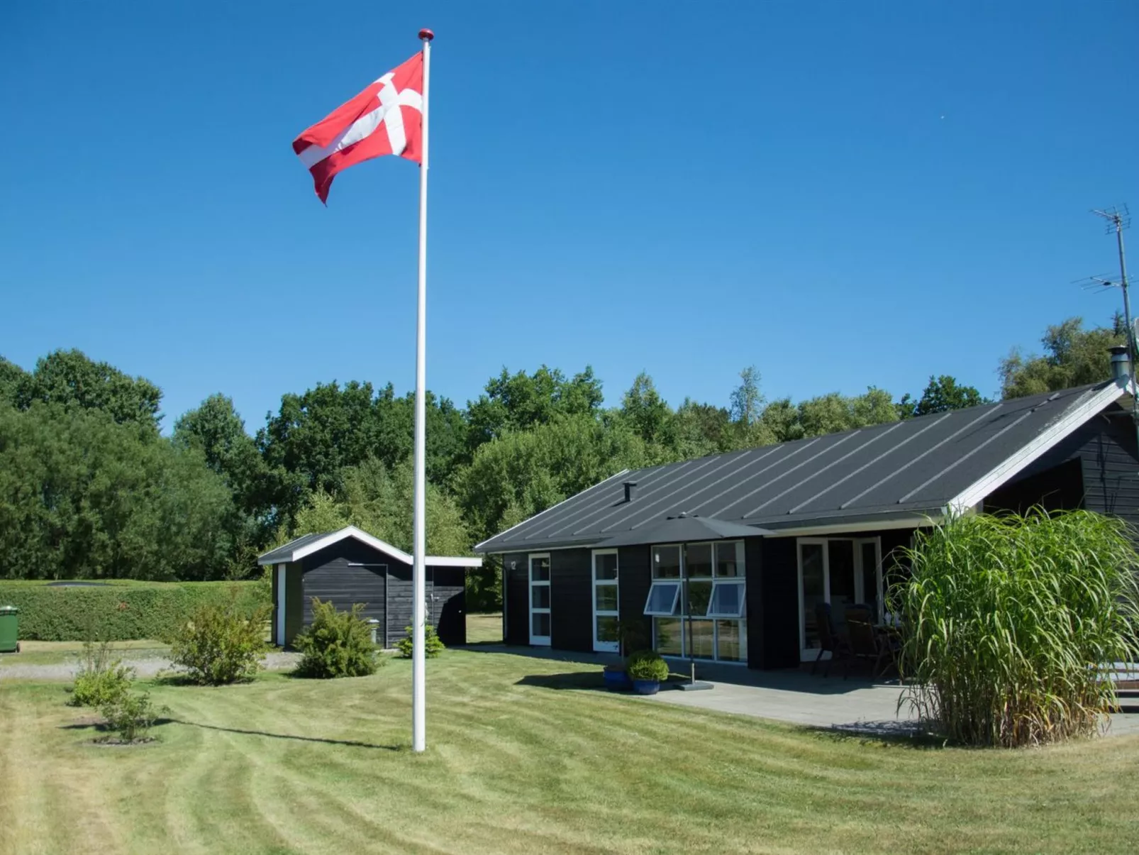 "Bertram" - 1.9km from the sea-Buiten