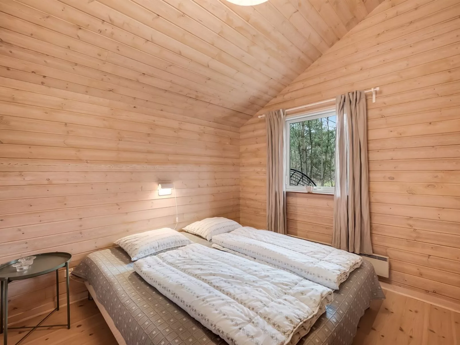 "Aman" - 700m to the fjord-Binnen