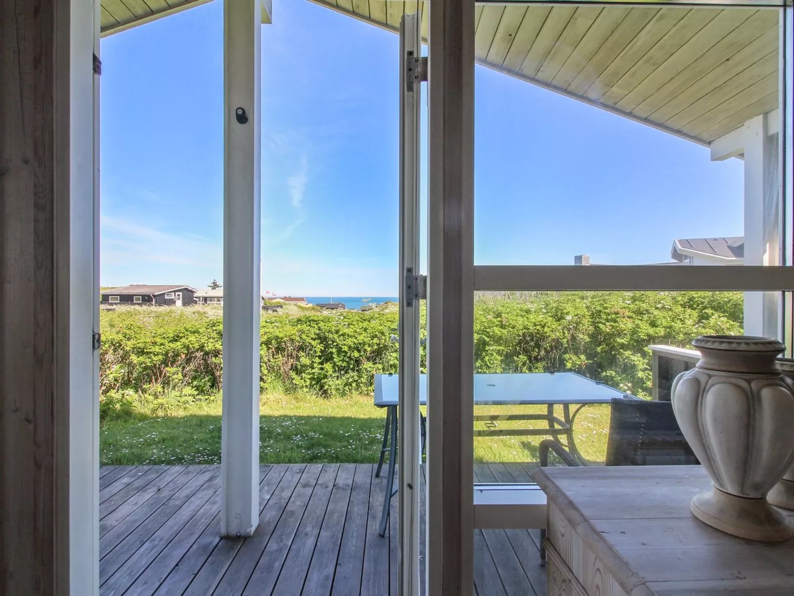 "Terttu" - 300m from the sea-Binnen