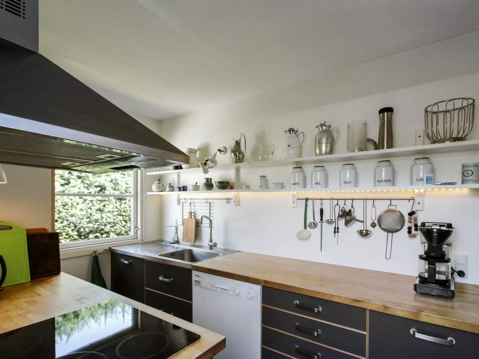 "Henryk" - 500m from the sea-Binnen