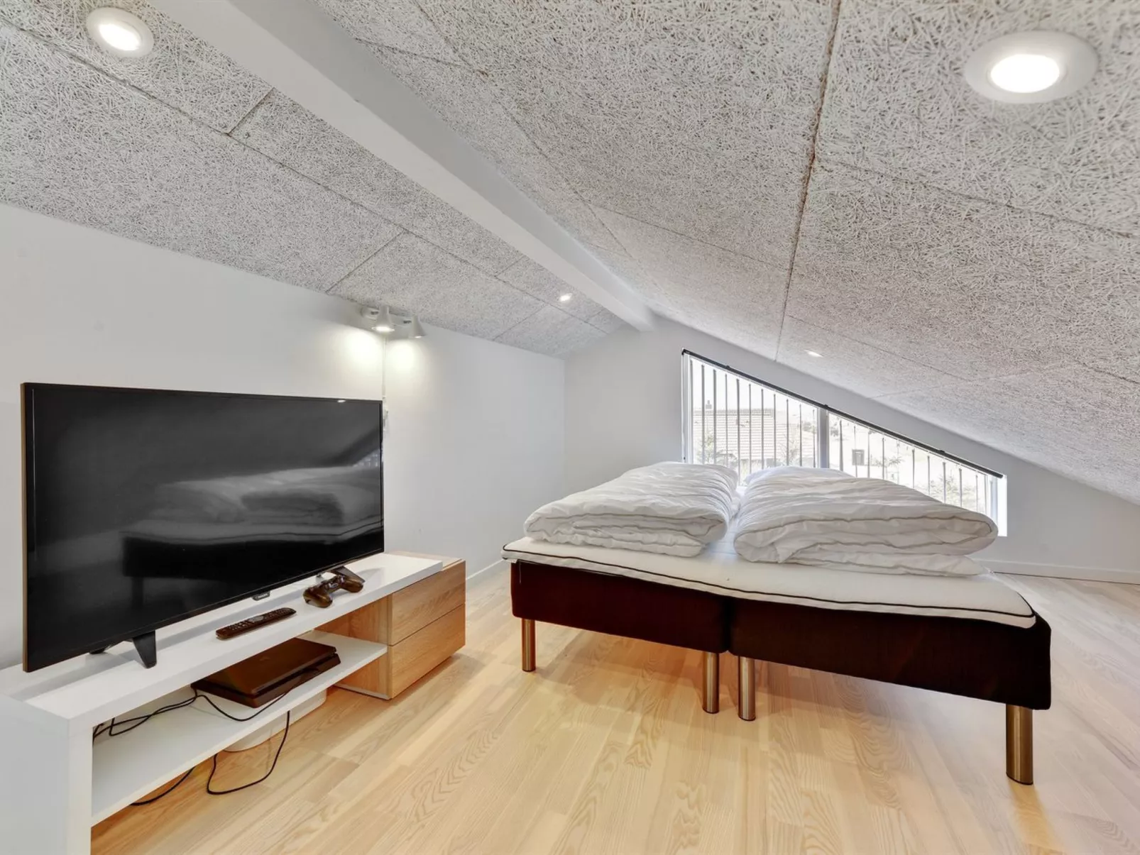 "Karen" - 900m from the sea-Binnen