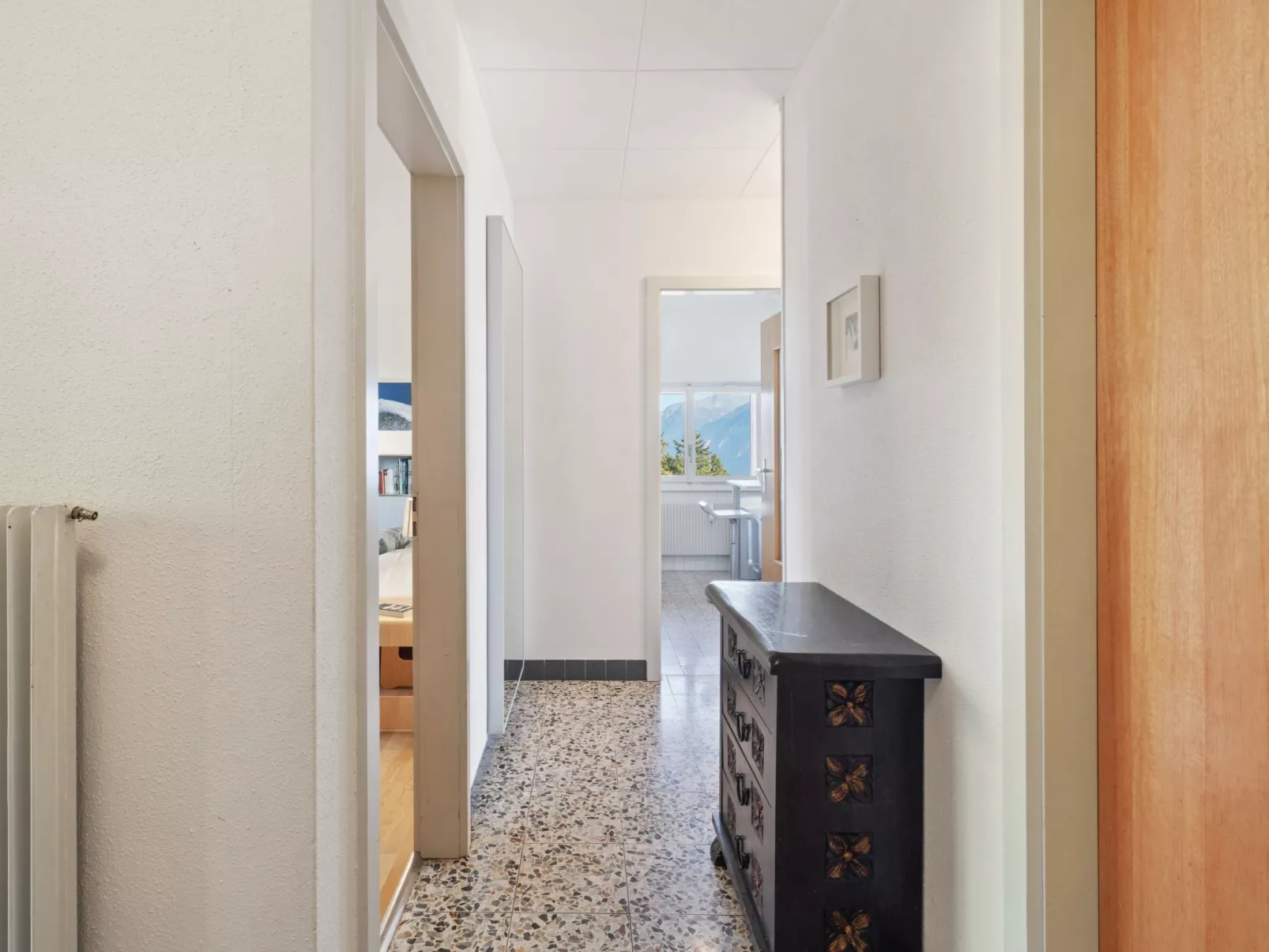 Belmont Est 80-Binnen