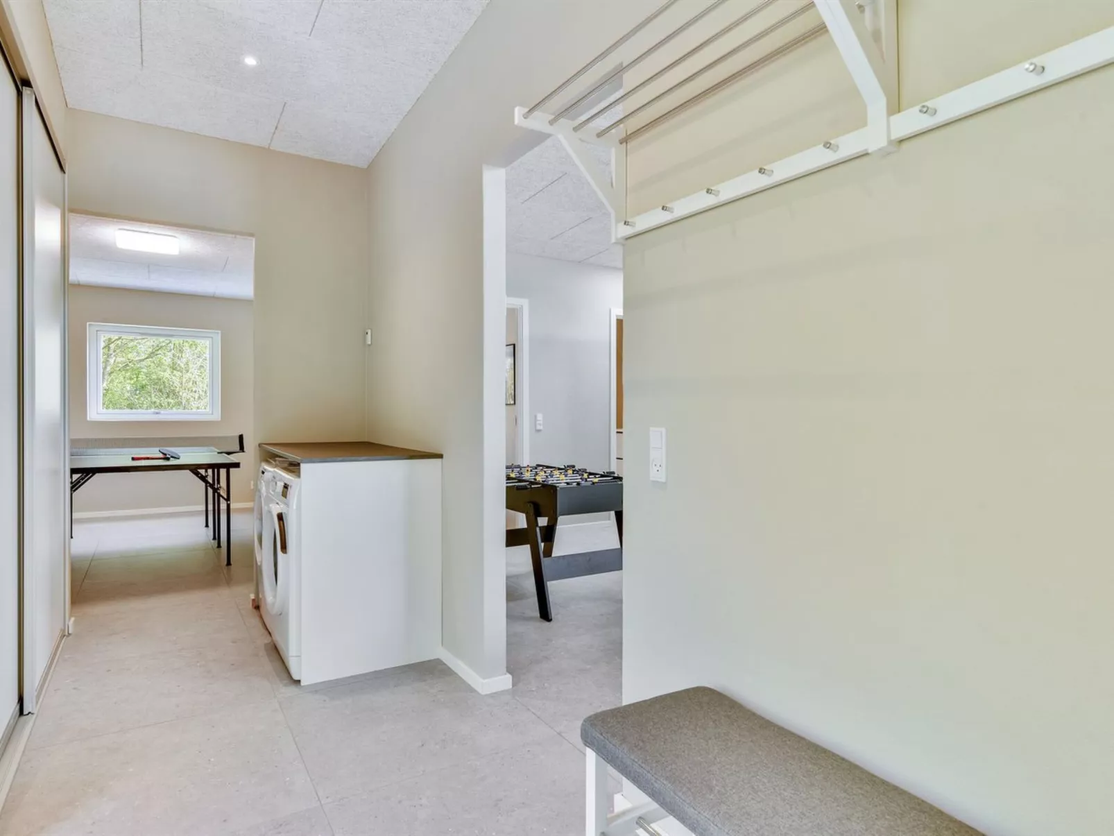 "Hiorulf" - 1.4km from the sea-Binnen