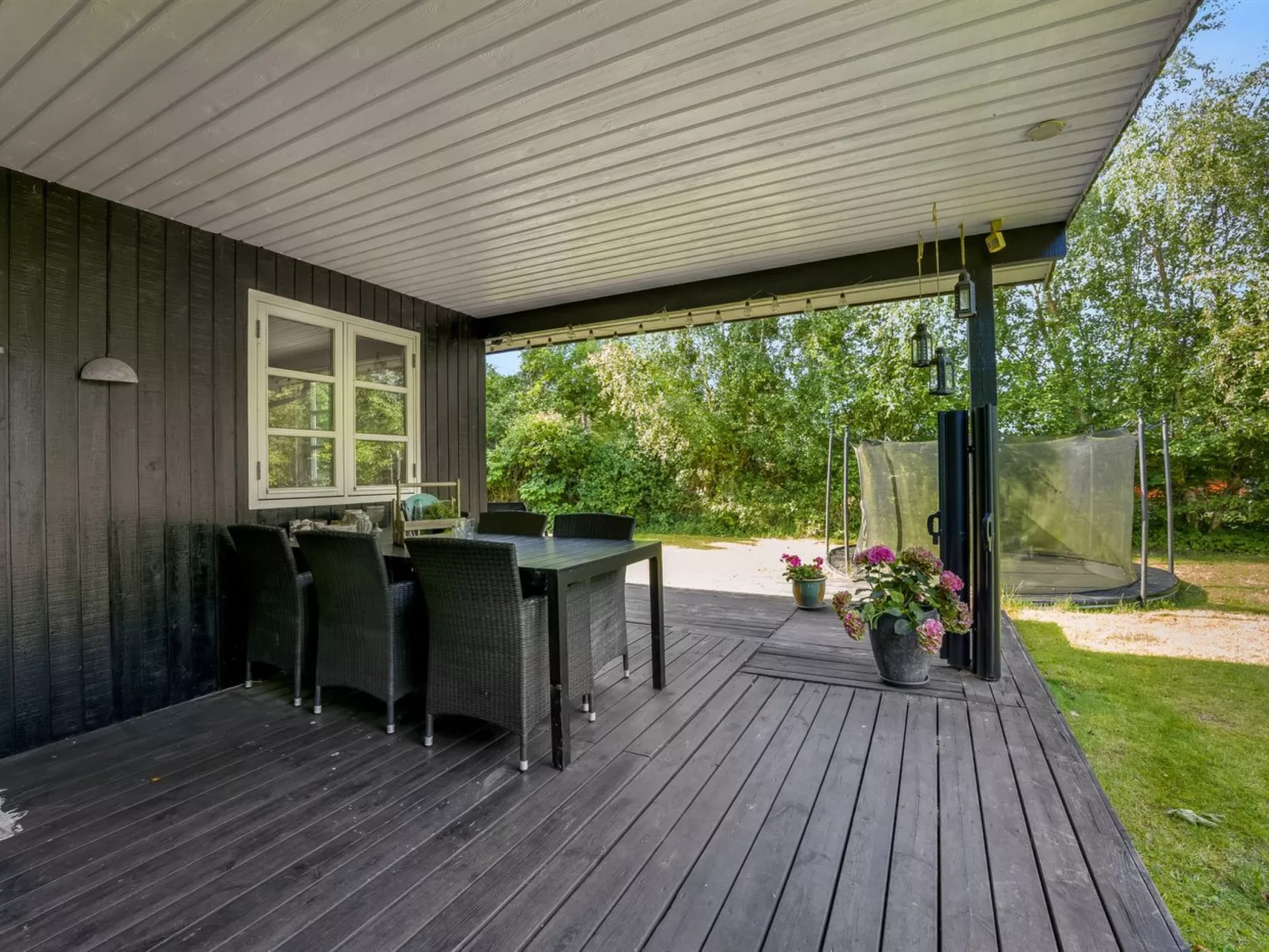 "Sunaj" -  from the sea-Buiten