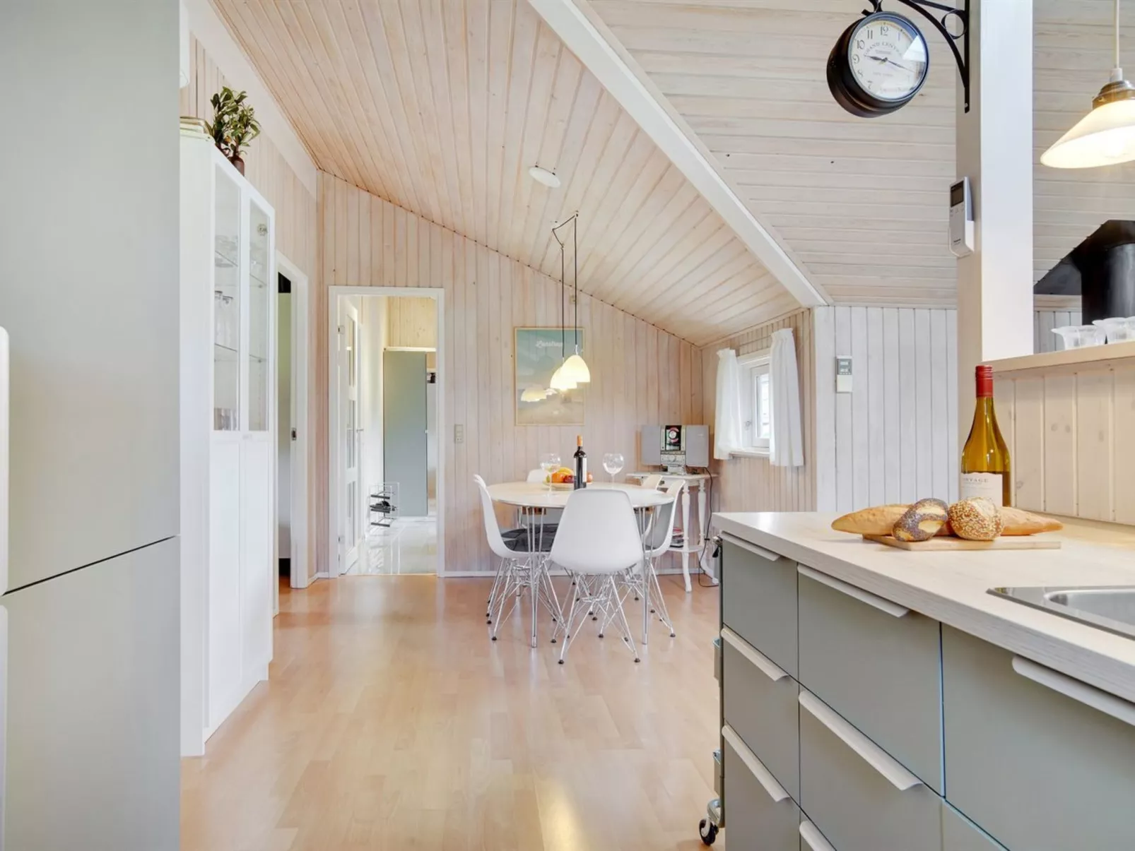 "Fliri" - 700m from the sea-Binnen