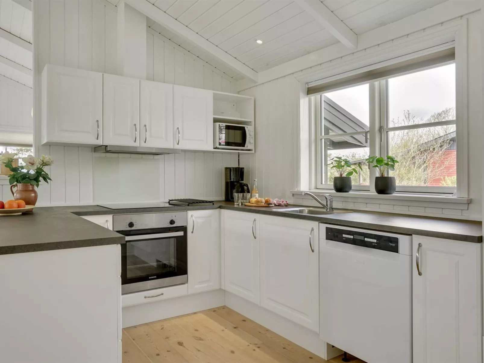 "Antti" - 350m from the sea-Binnen