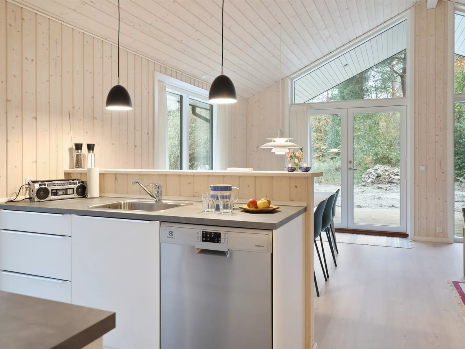 "Haiko" - 250m from the sea-Binnen