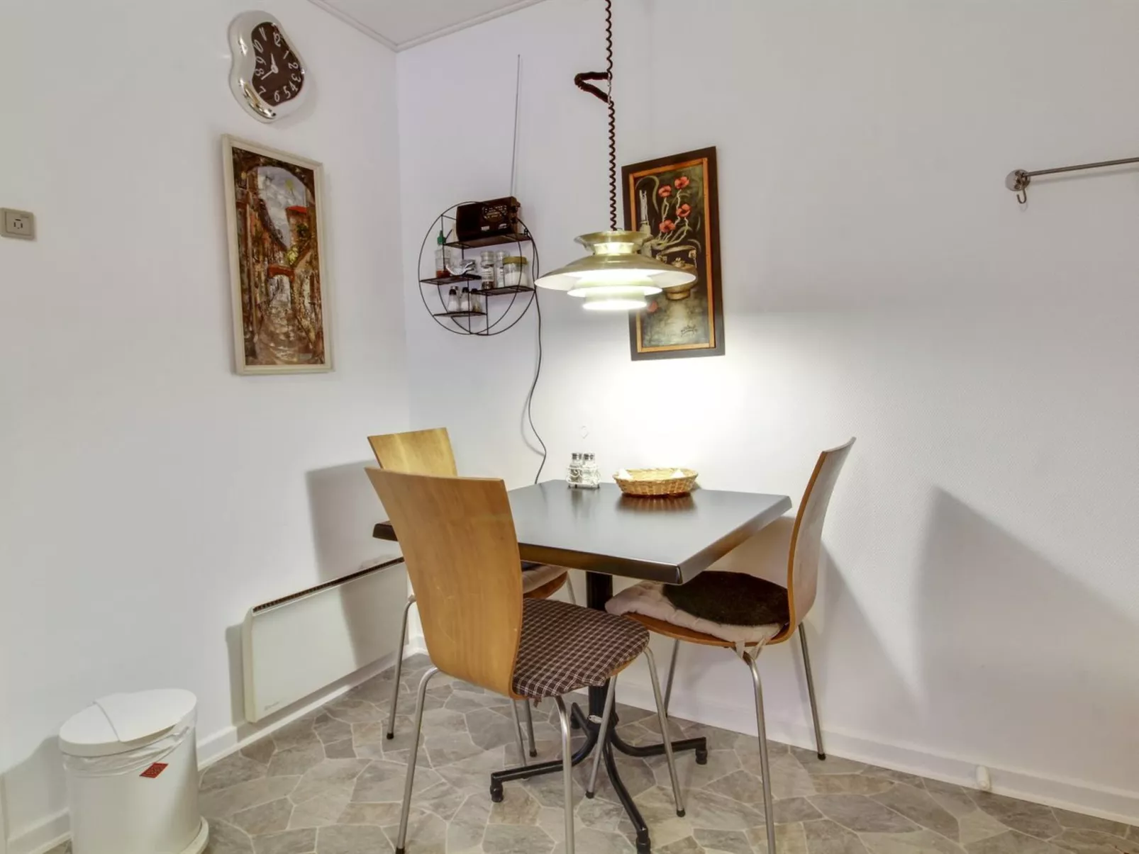 "Fiola" - 20km from the sea-Binnen