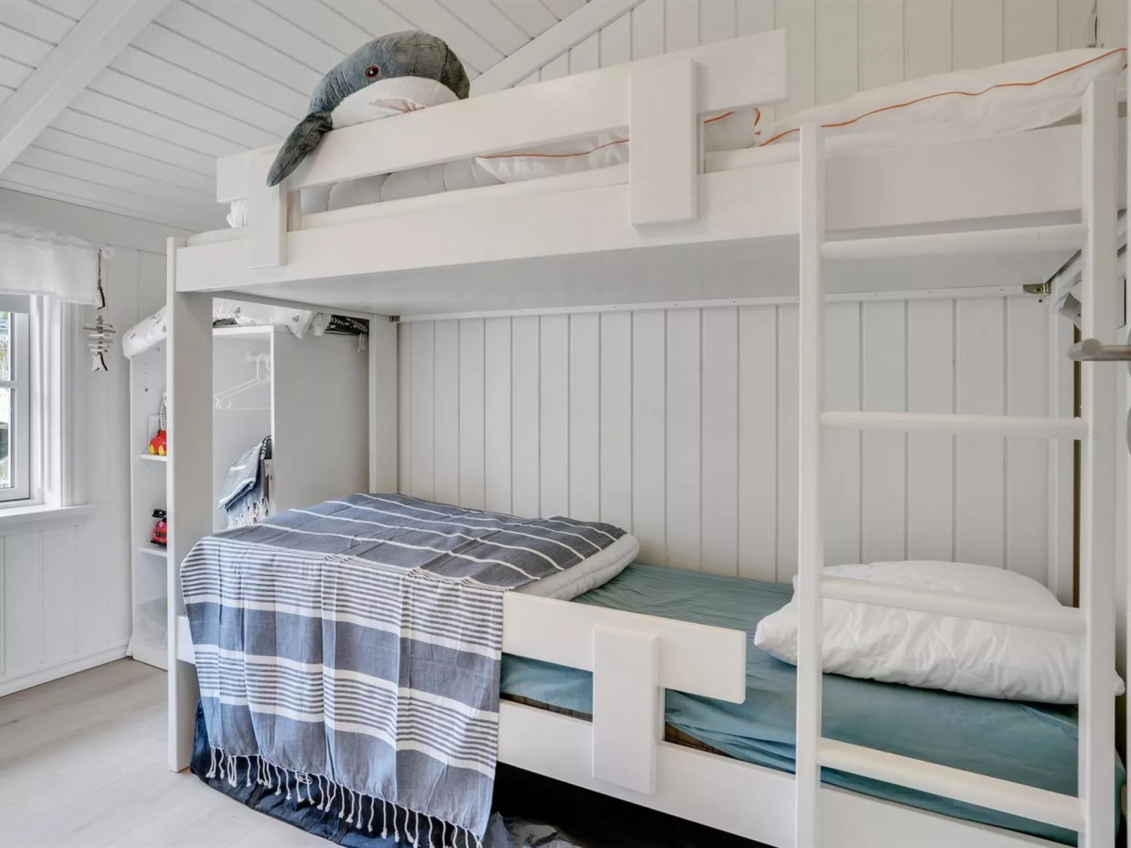 "Fido" - 300m from the sea-Binnen