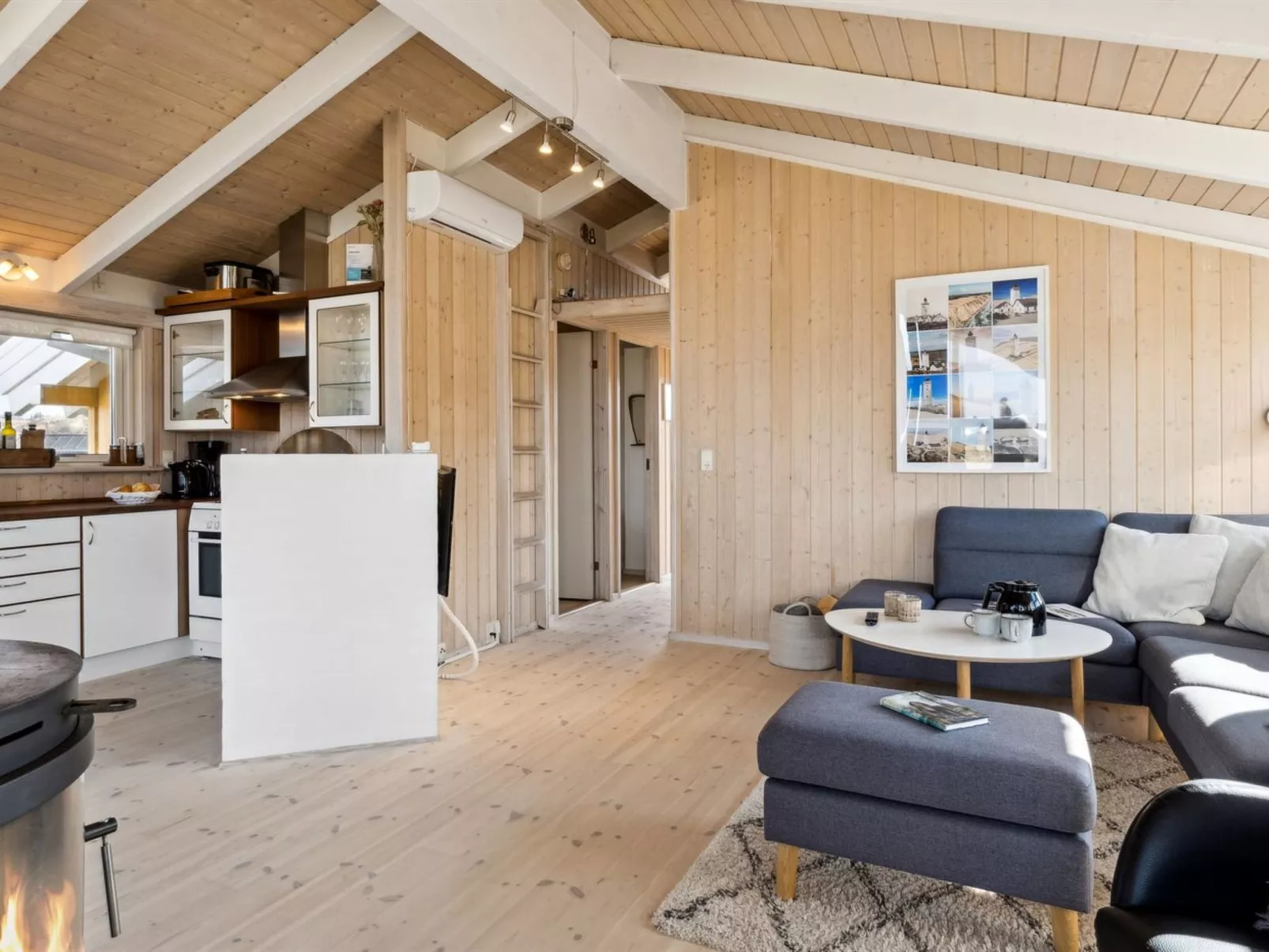 "Bjarni" - 239m from the sea-Binnen