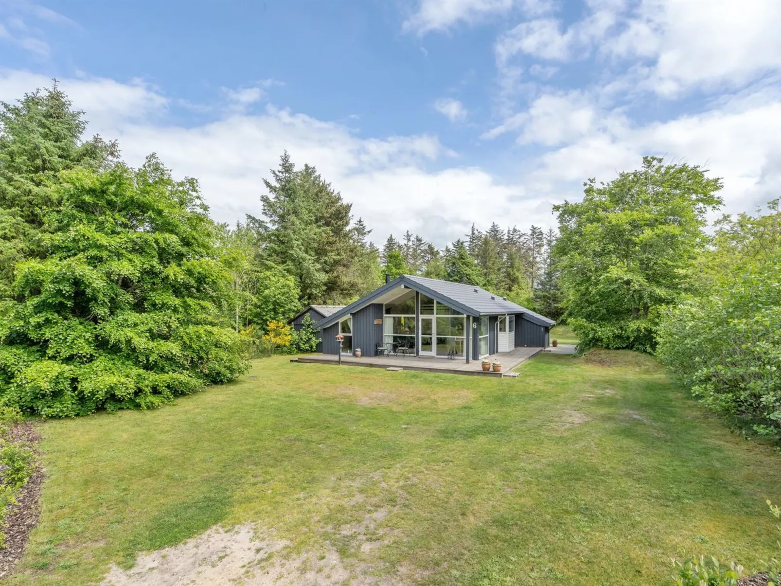 "Elevine" - 300m to the fjord-Buiten