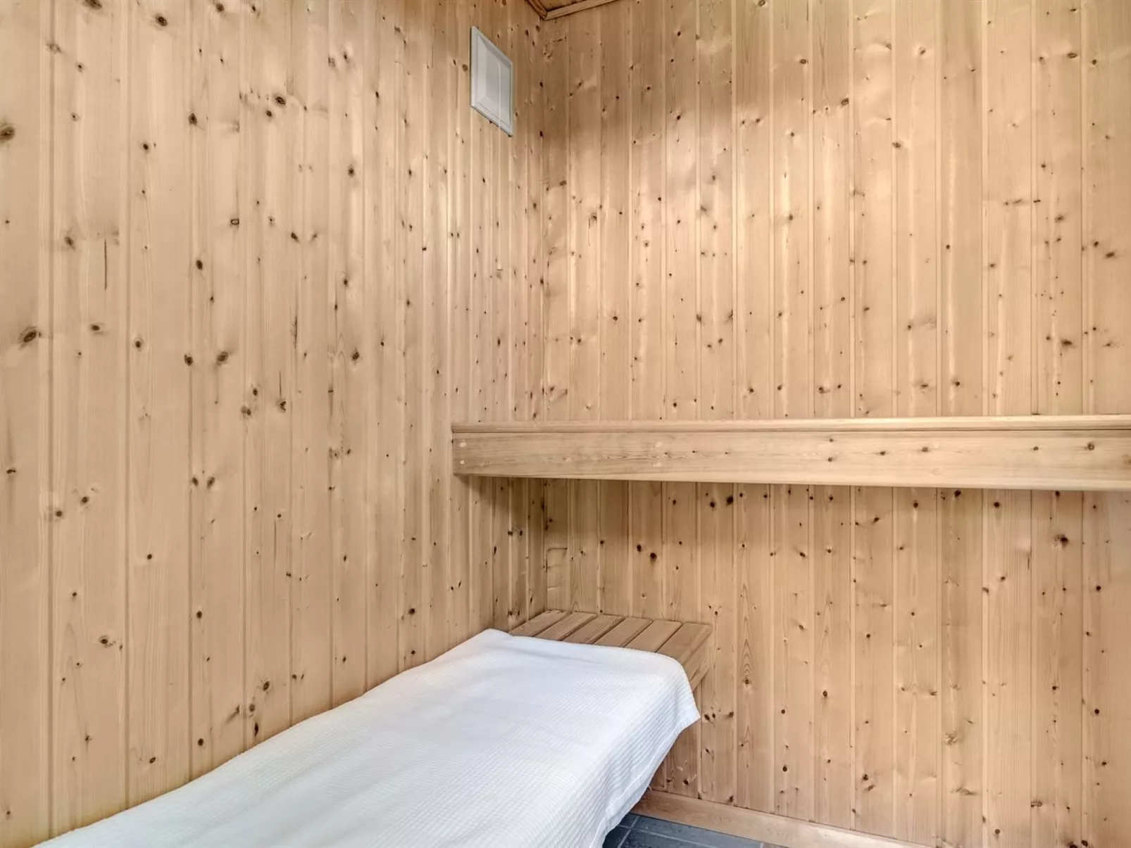 "Toja" - 700m from the sea-Binnen