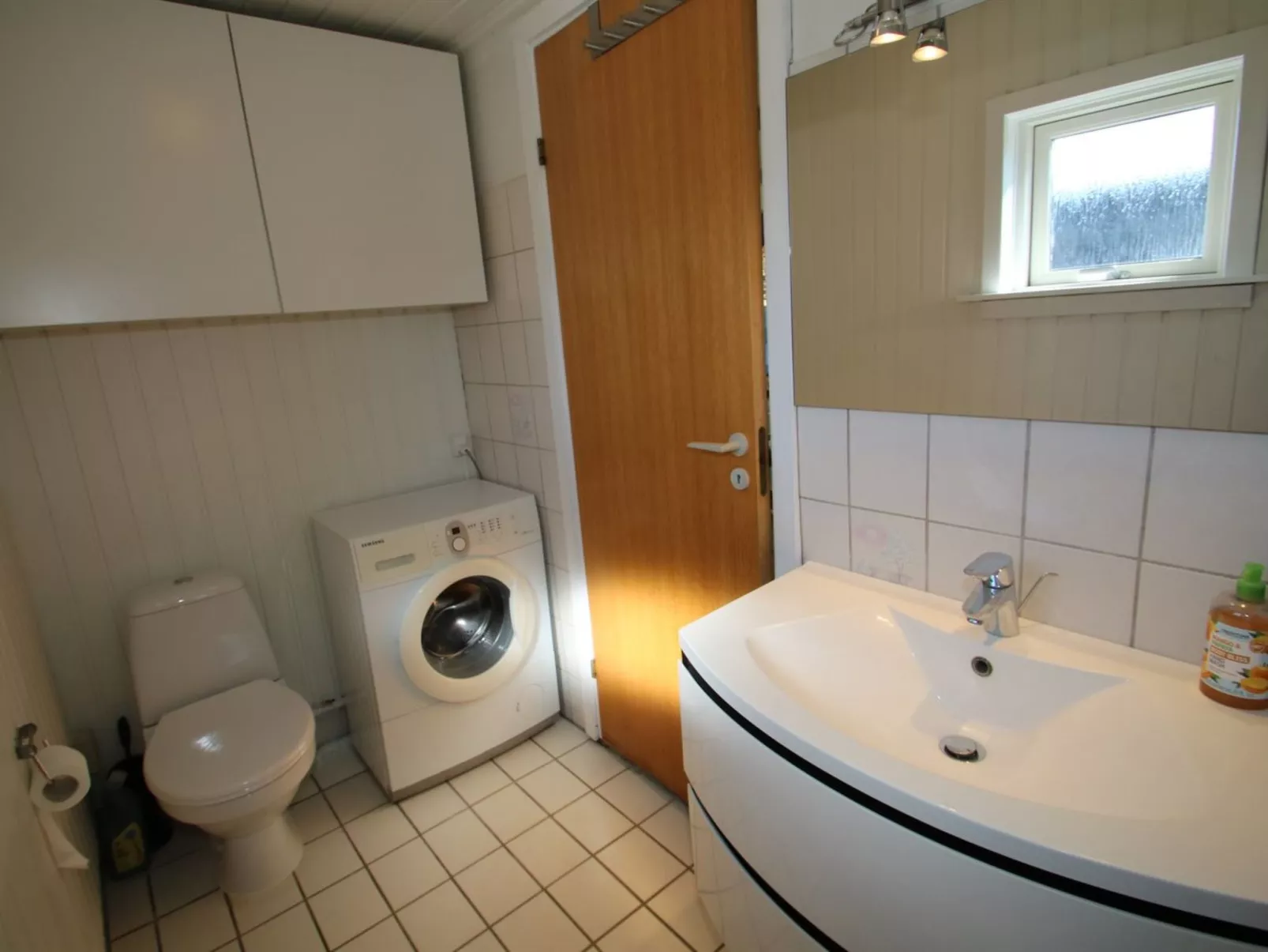 "Sauli" - 200m to the fjord-Binnen