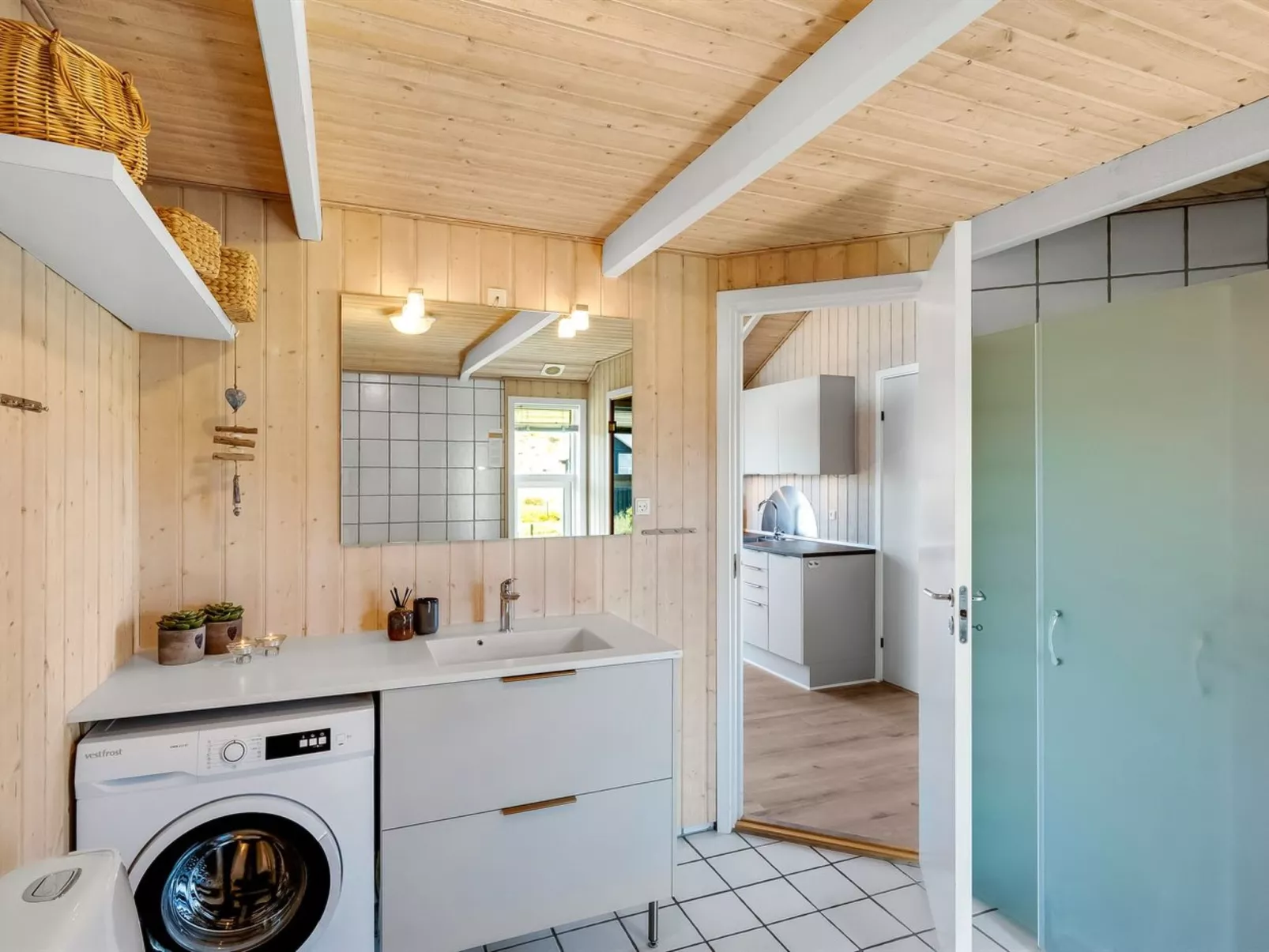 "Fejzo" - 700m to the fjord-Binnen