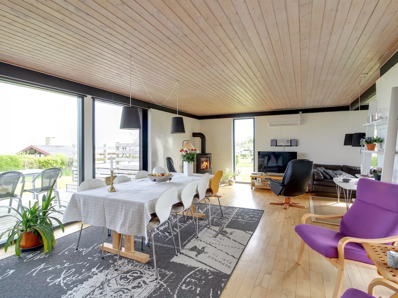 "Kiowa" - 100m from the sea-Binnen