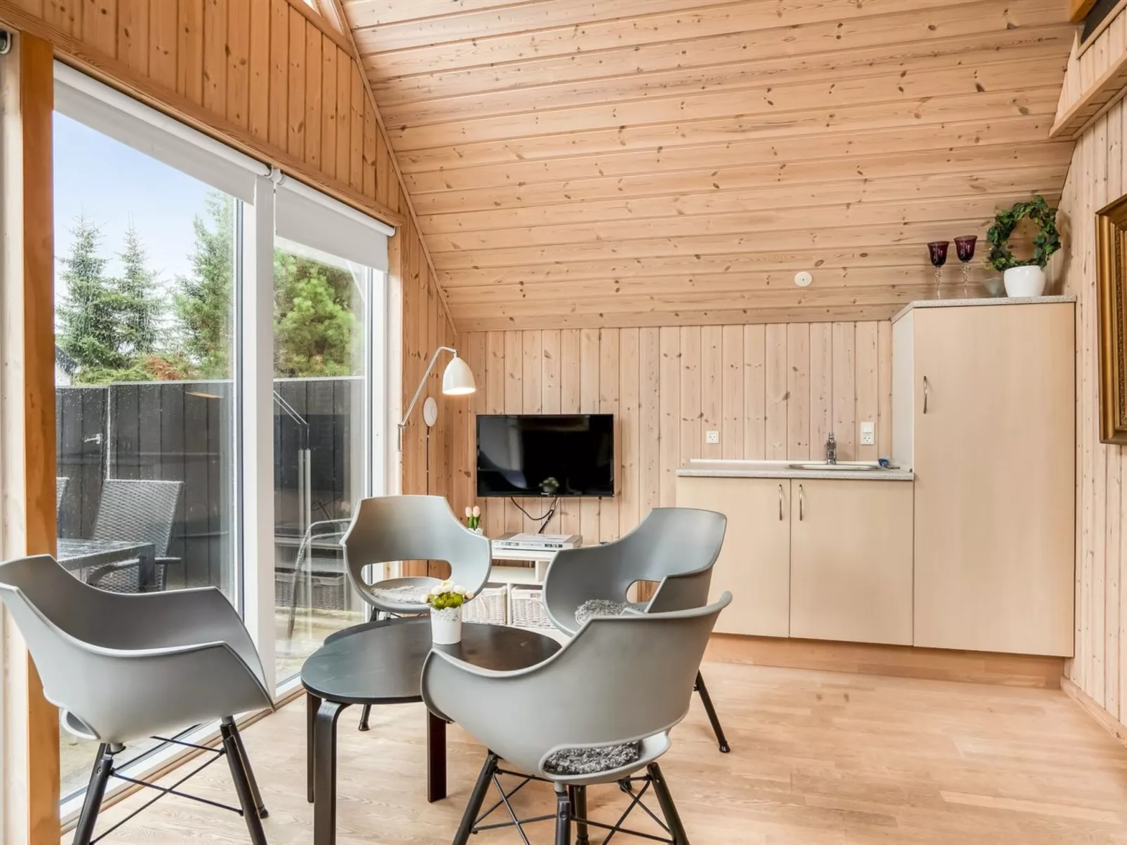 "Hejdie" - 150m from the sea-Binnen