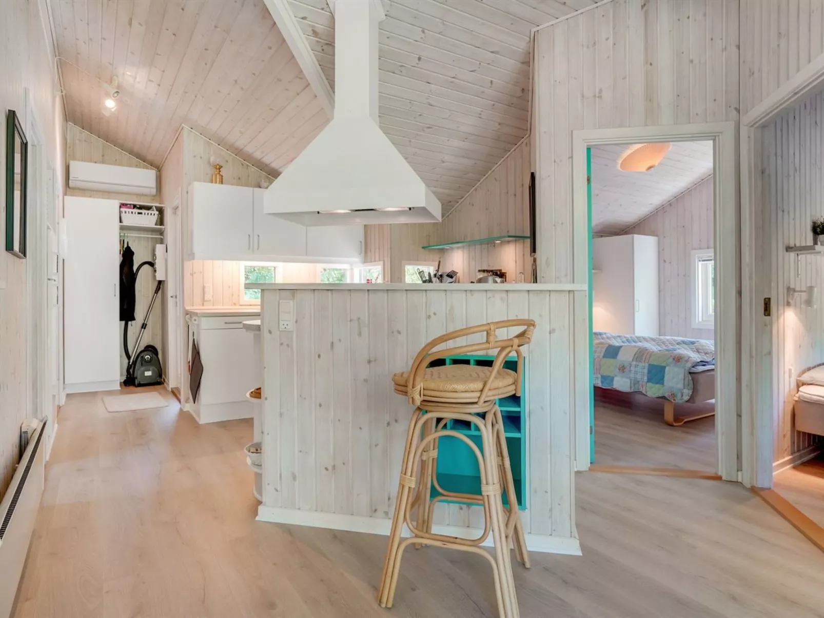 "Bole" - 400m from the sea-Binnen