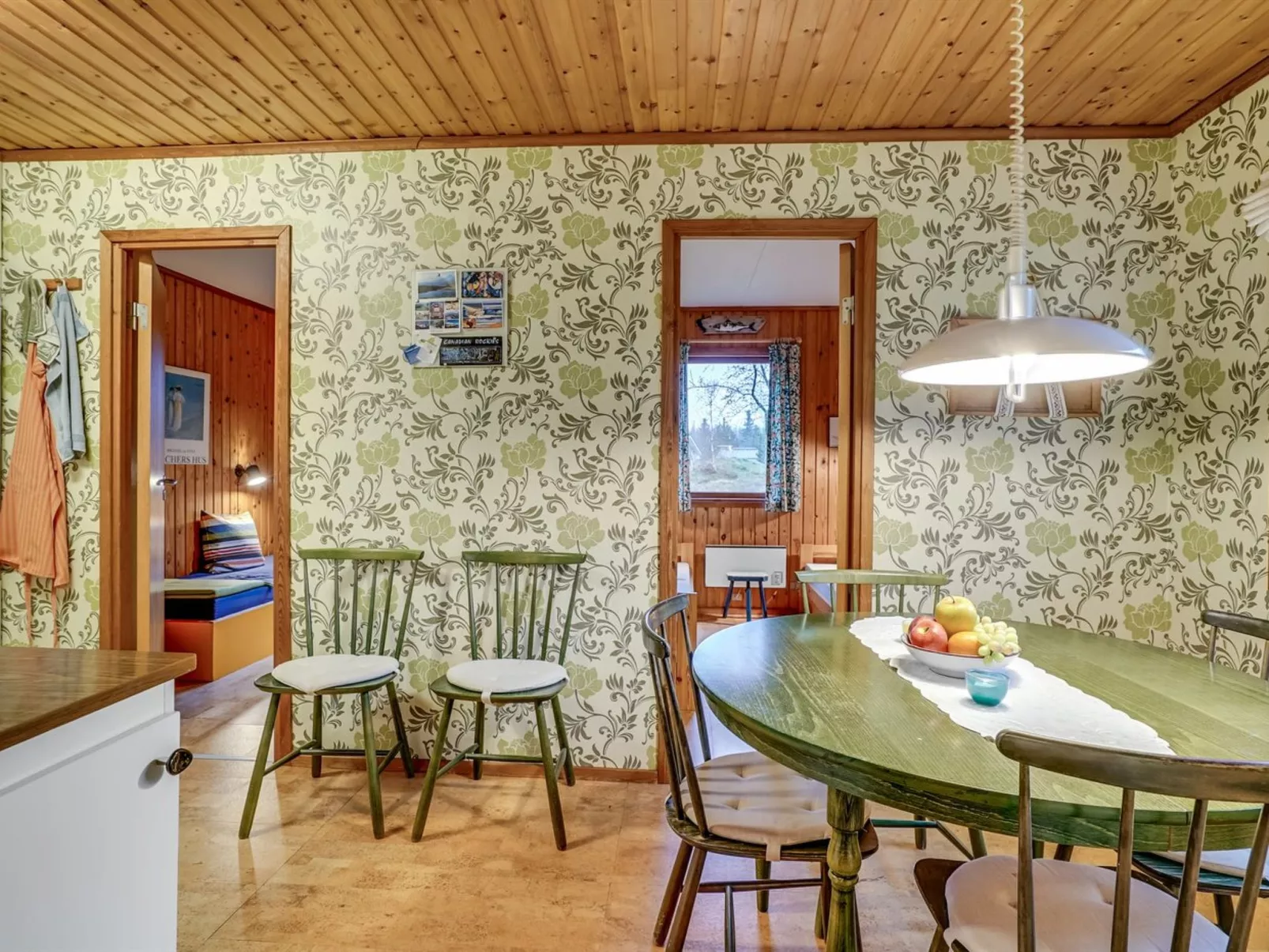 "Carina" - 5km from the sea-Binnen