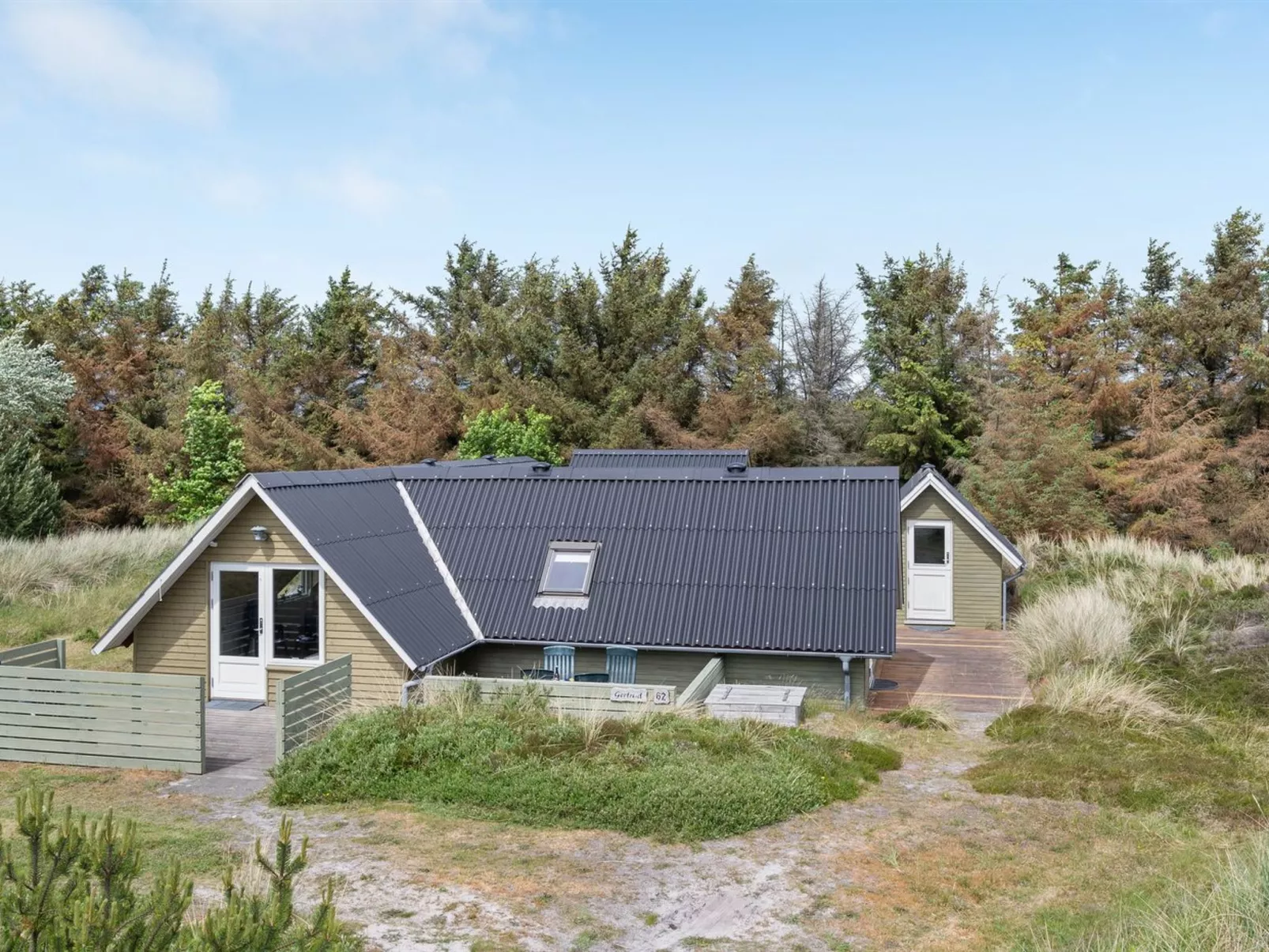 "Hinz" -  from the sea-Buiten