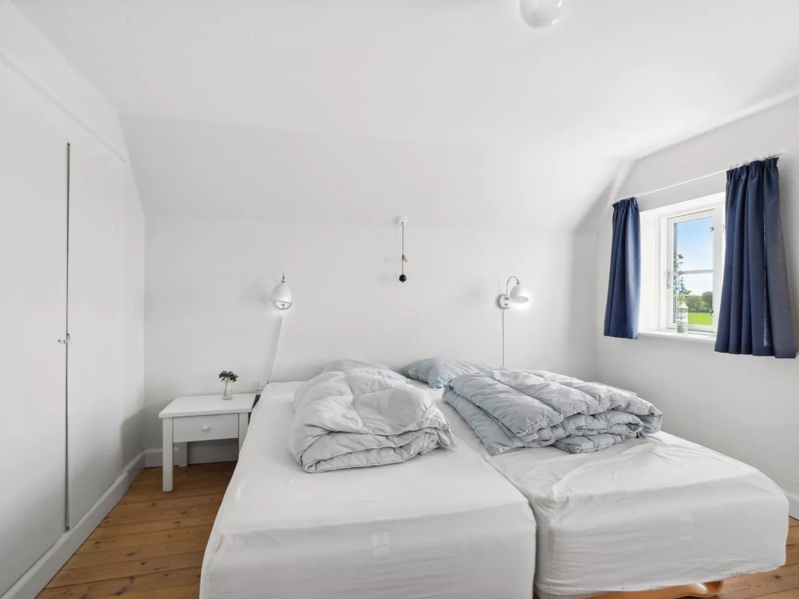 "Store" - 700m from the sea-Binnen