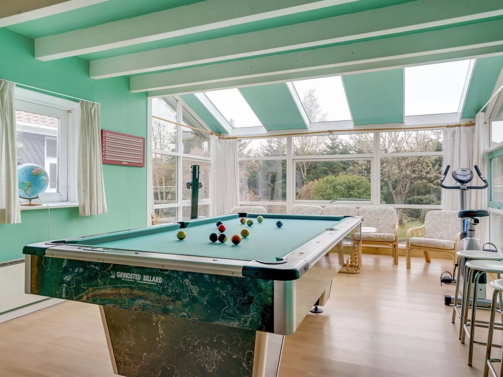 "Flora" - 150m from the sea-Binnen