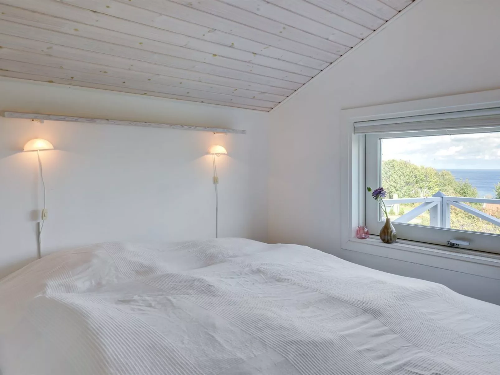 "Tjelle" - 300m from the sea-Binnen