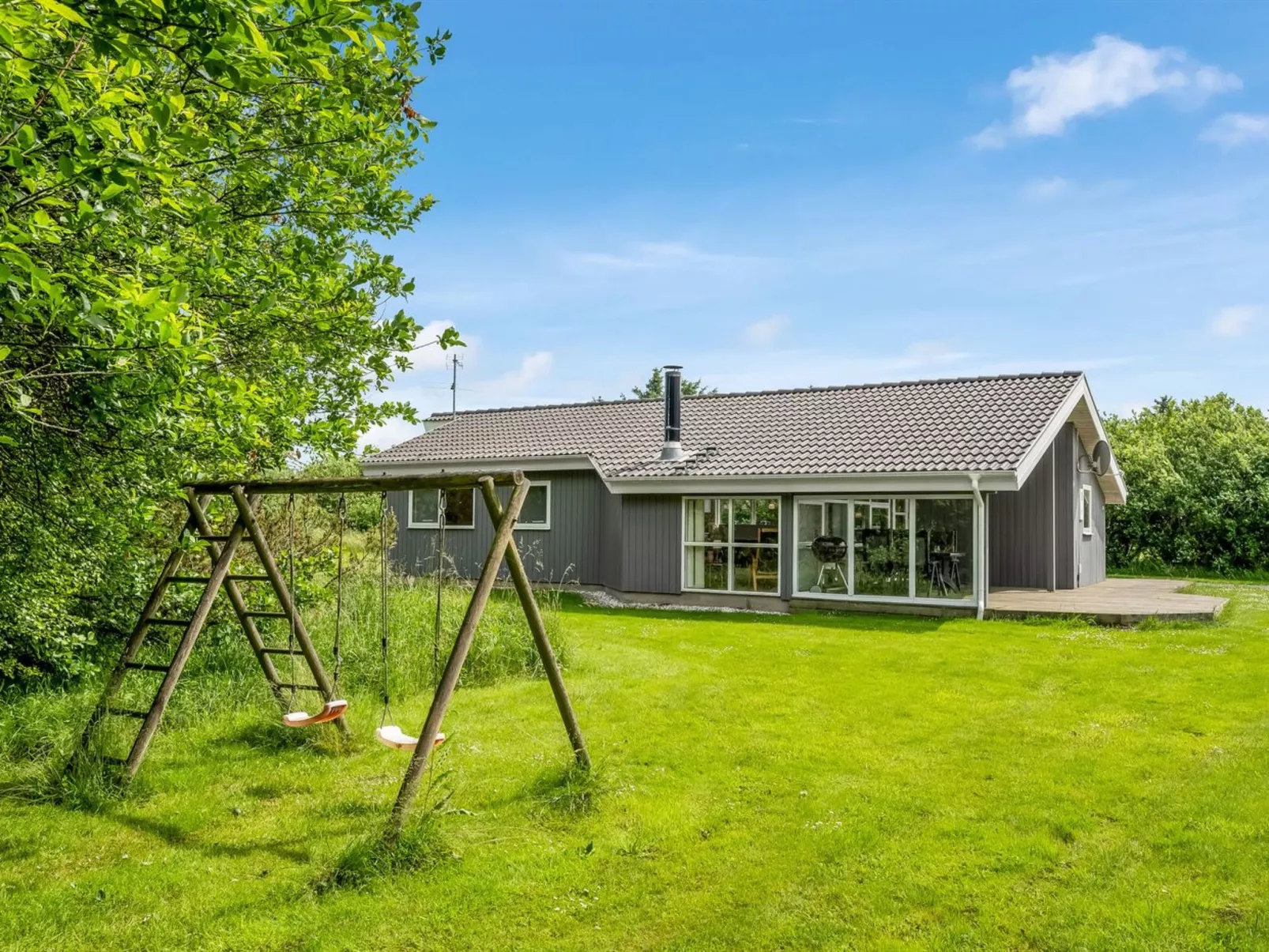 "Karlsefni" - 600m to the fjord-Buiten