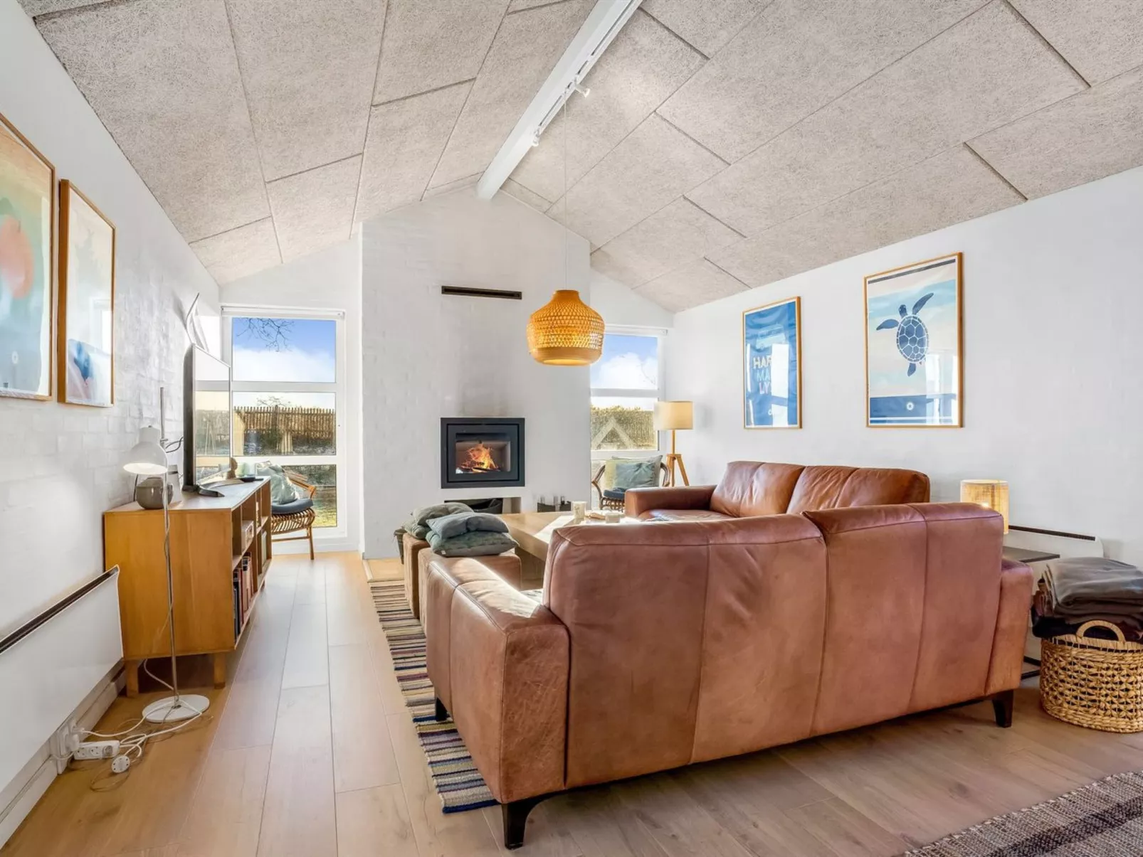 "Marjukka" - 10m from the sea-Binnen