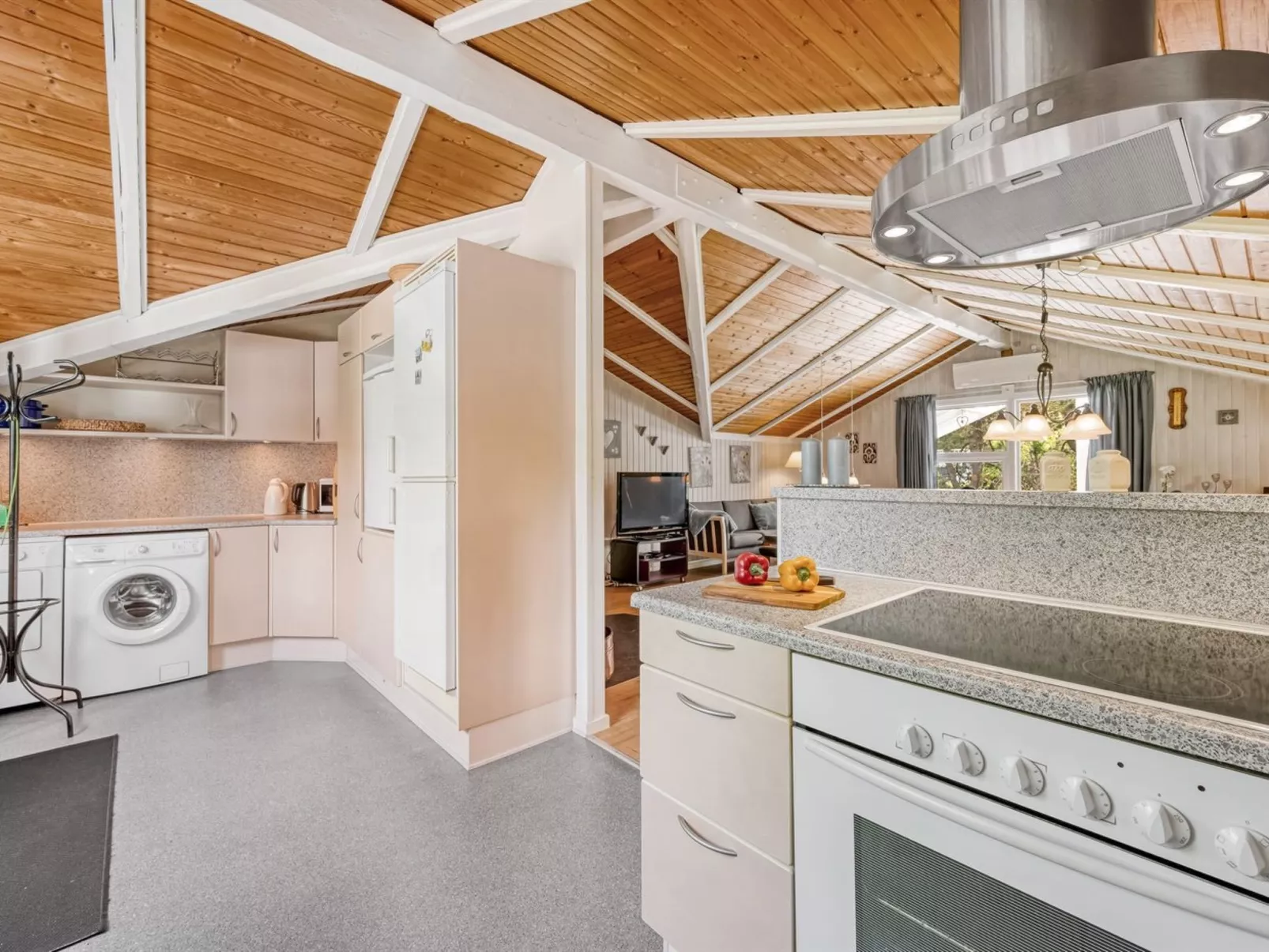 "Penka" - 550m to the fjord-Binnen