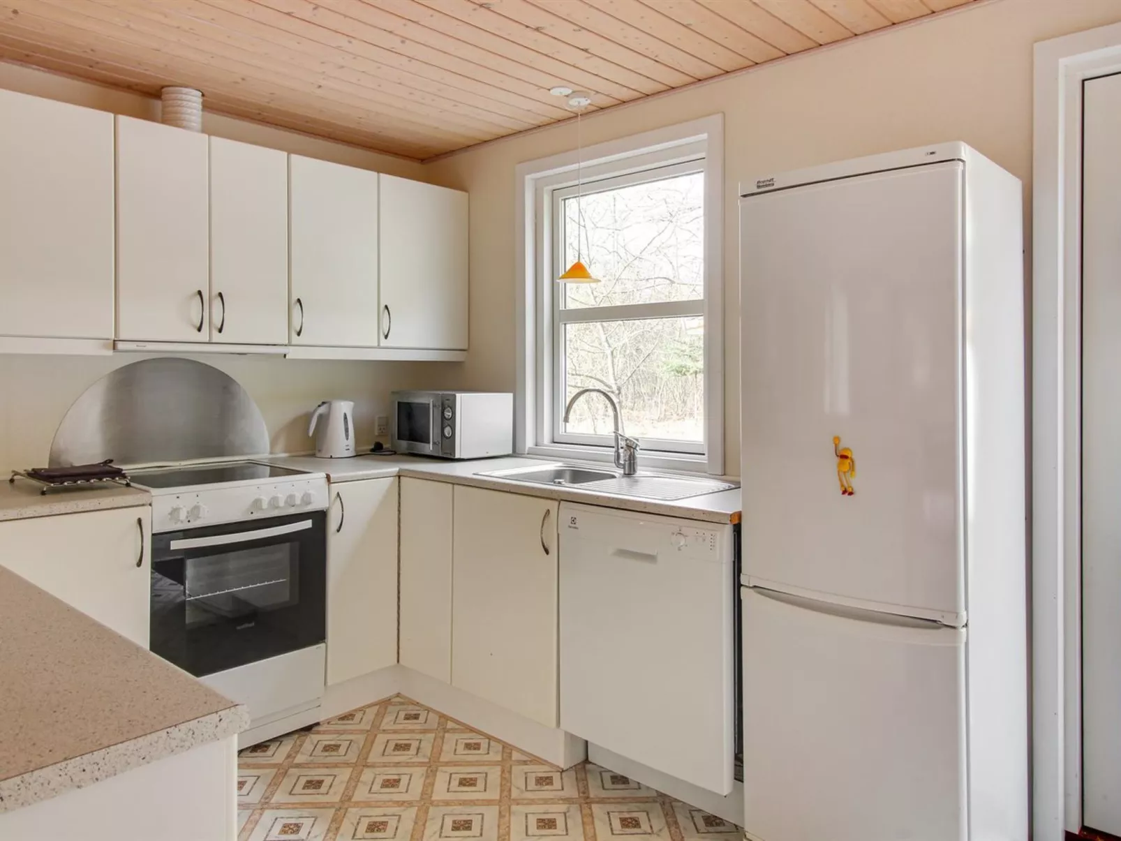 "Majken" - 300m from the sea-Binnen